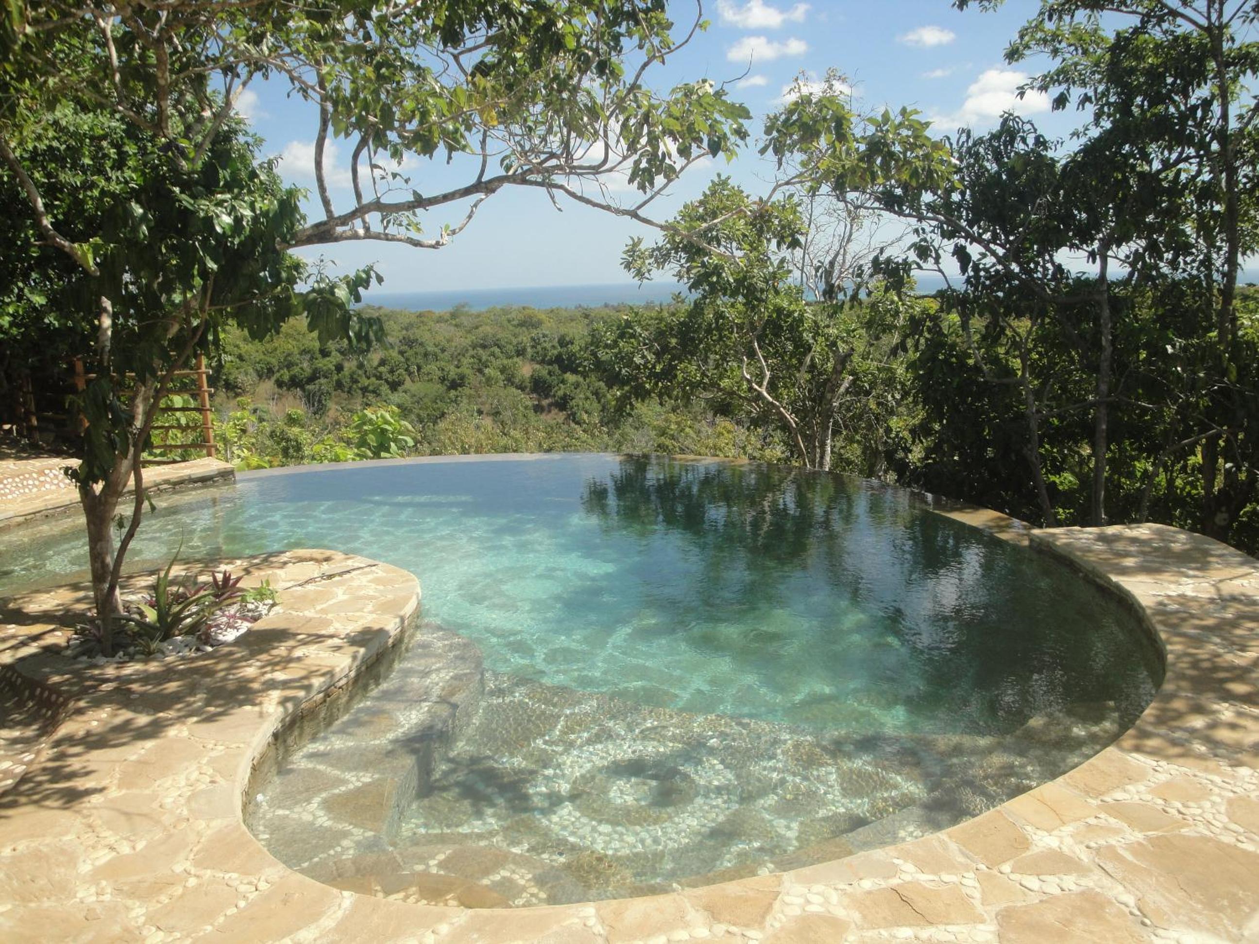 Utopia Rote Lodge