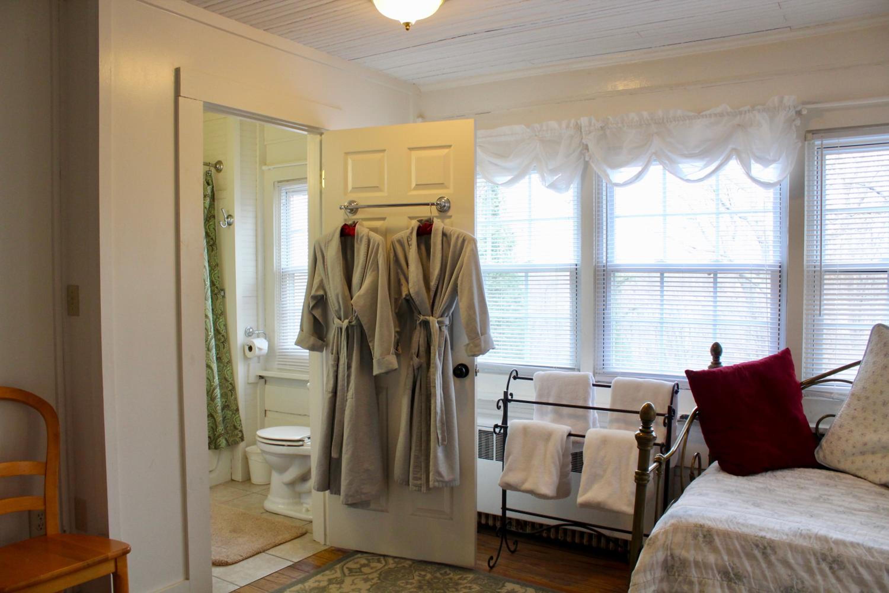 Oakland Cottage Bed and Breakfast
