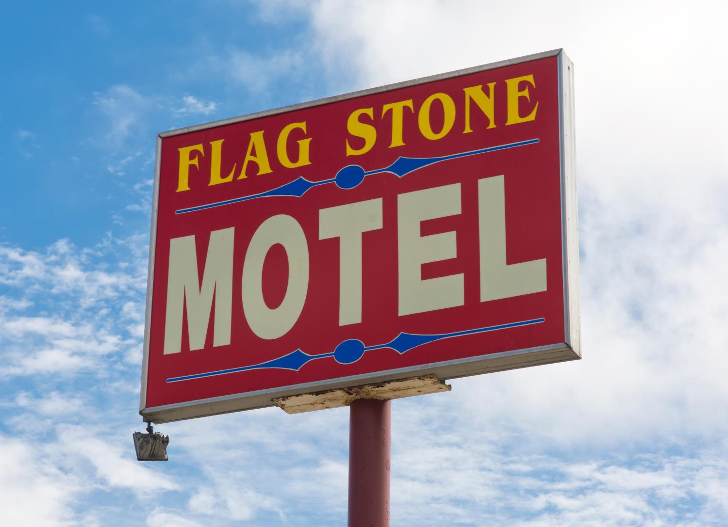 Flagstone Motel
