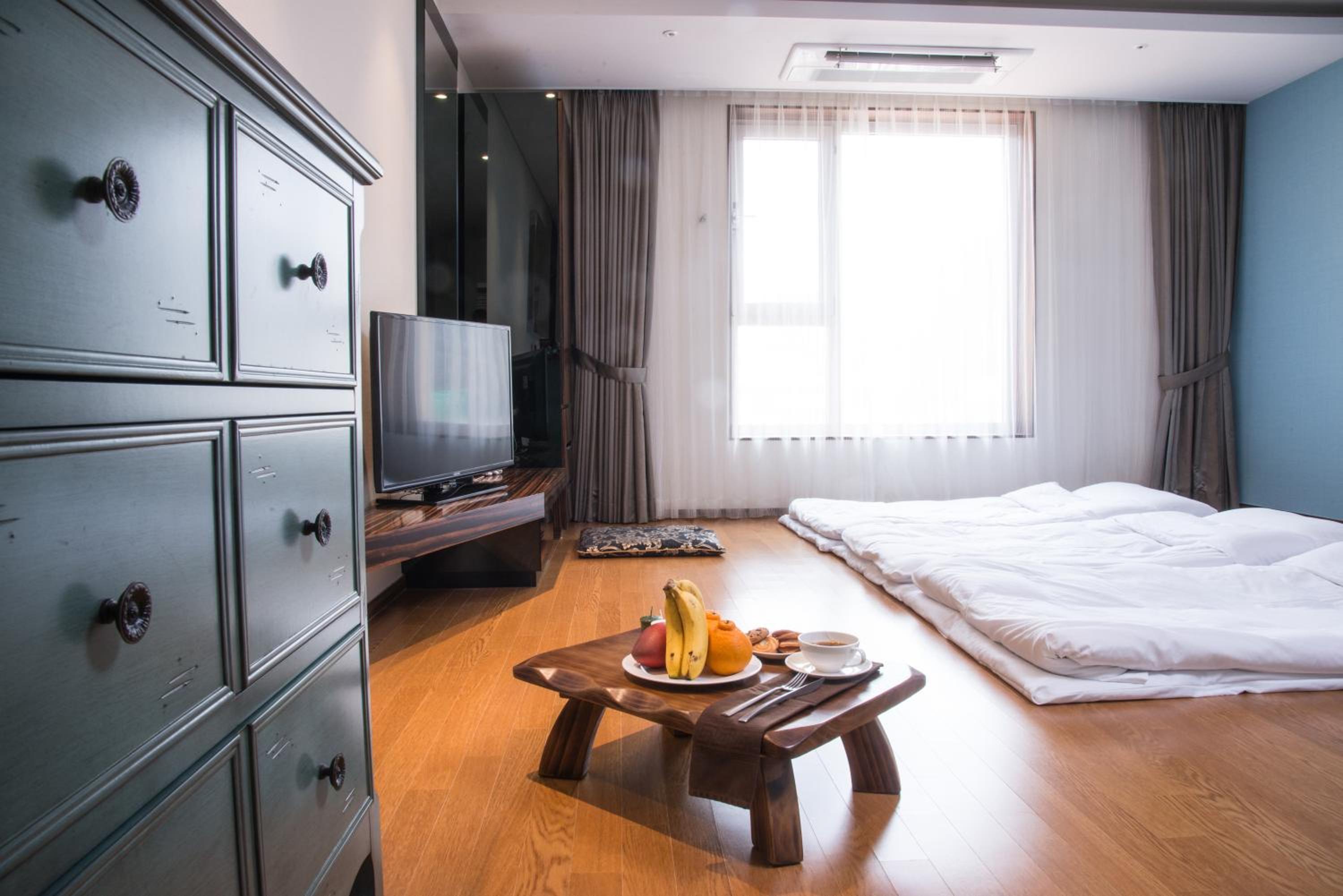 Jeju Vacations - Hotel Leo - Property Image 12