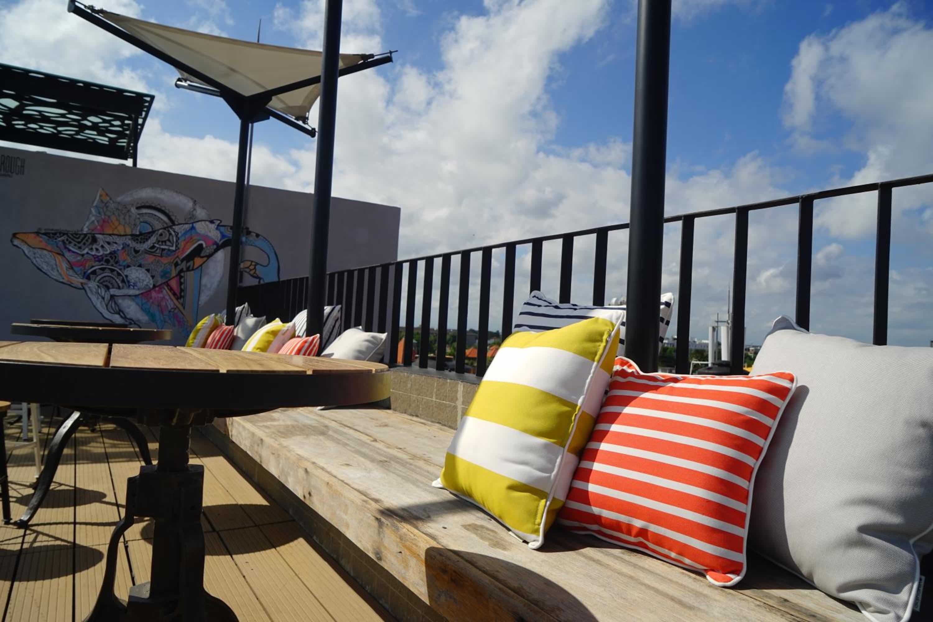 Borough Capsule Hostel Bali