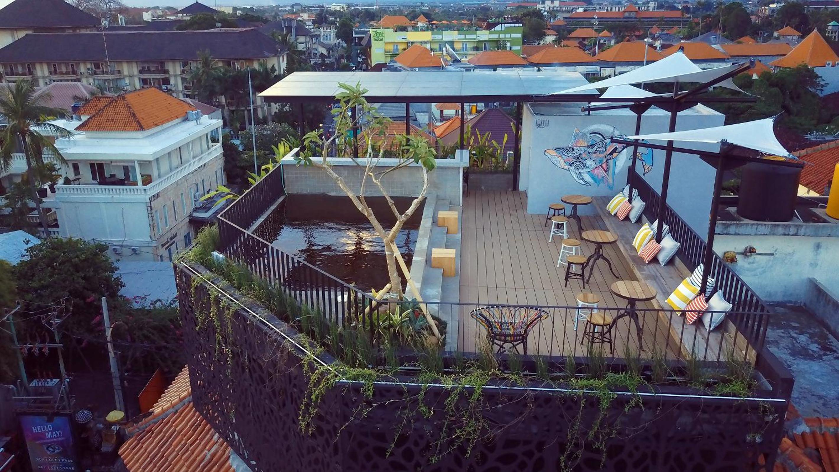 Borough Capsule Hostel Bali