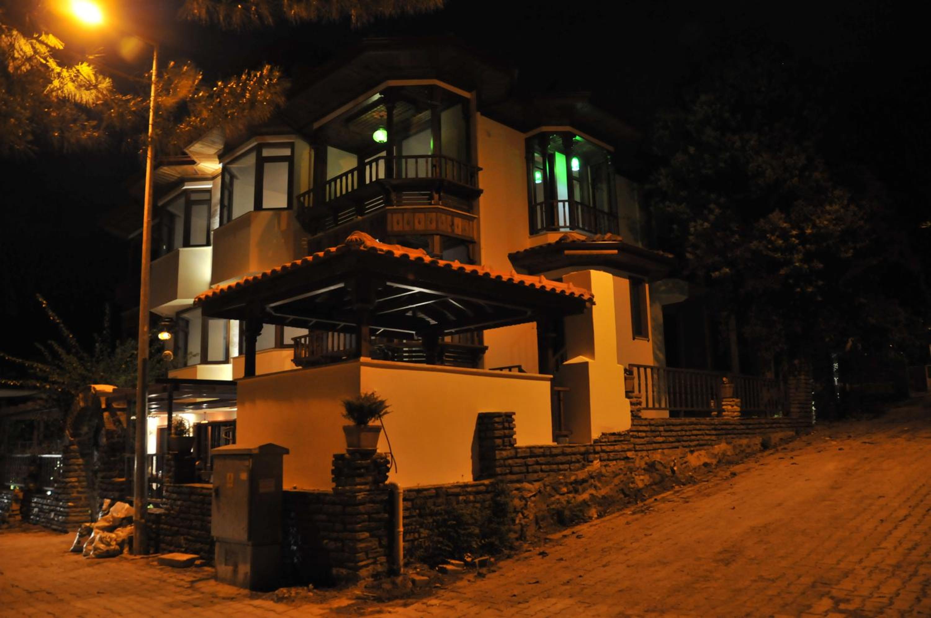 artApart Akyaka