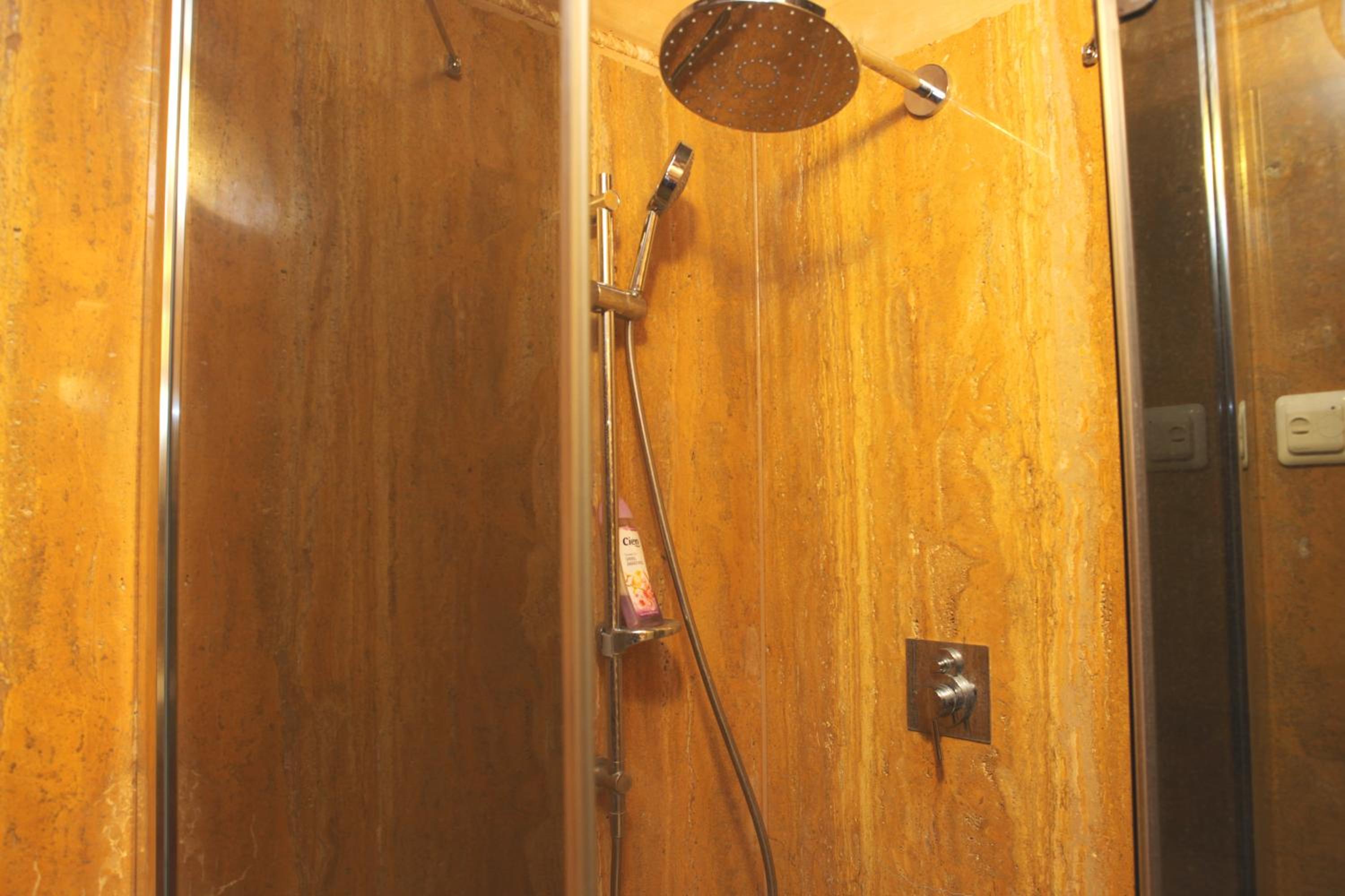 Photo 36