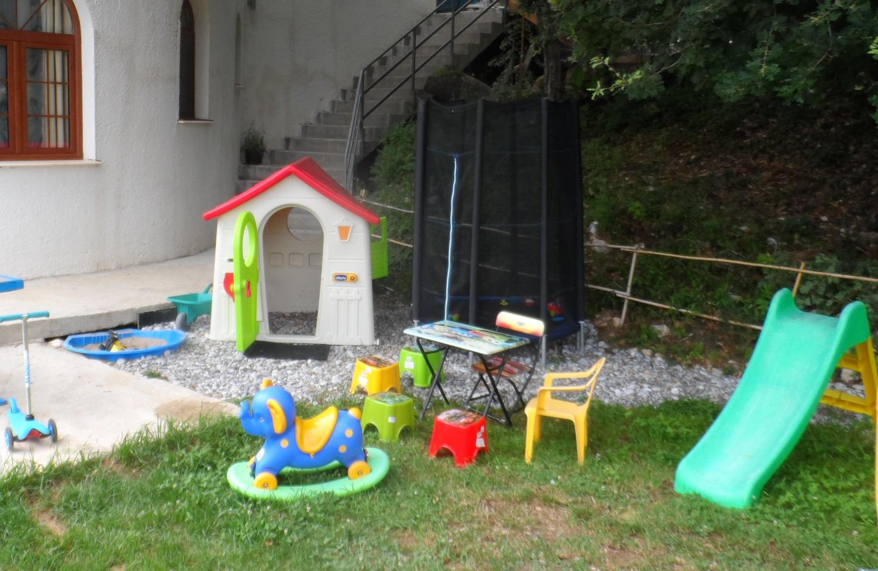 Pataki Guesthouse view 5