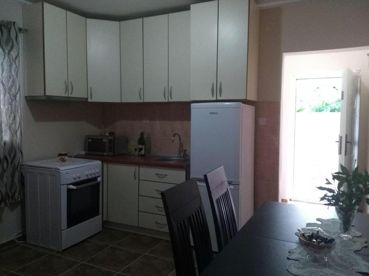 Apartmani Cuce view 2
