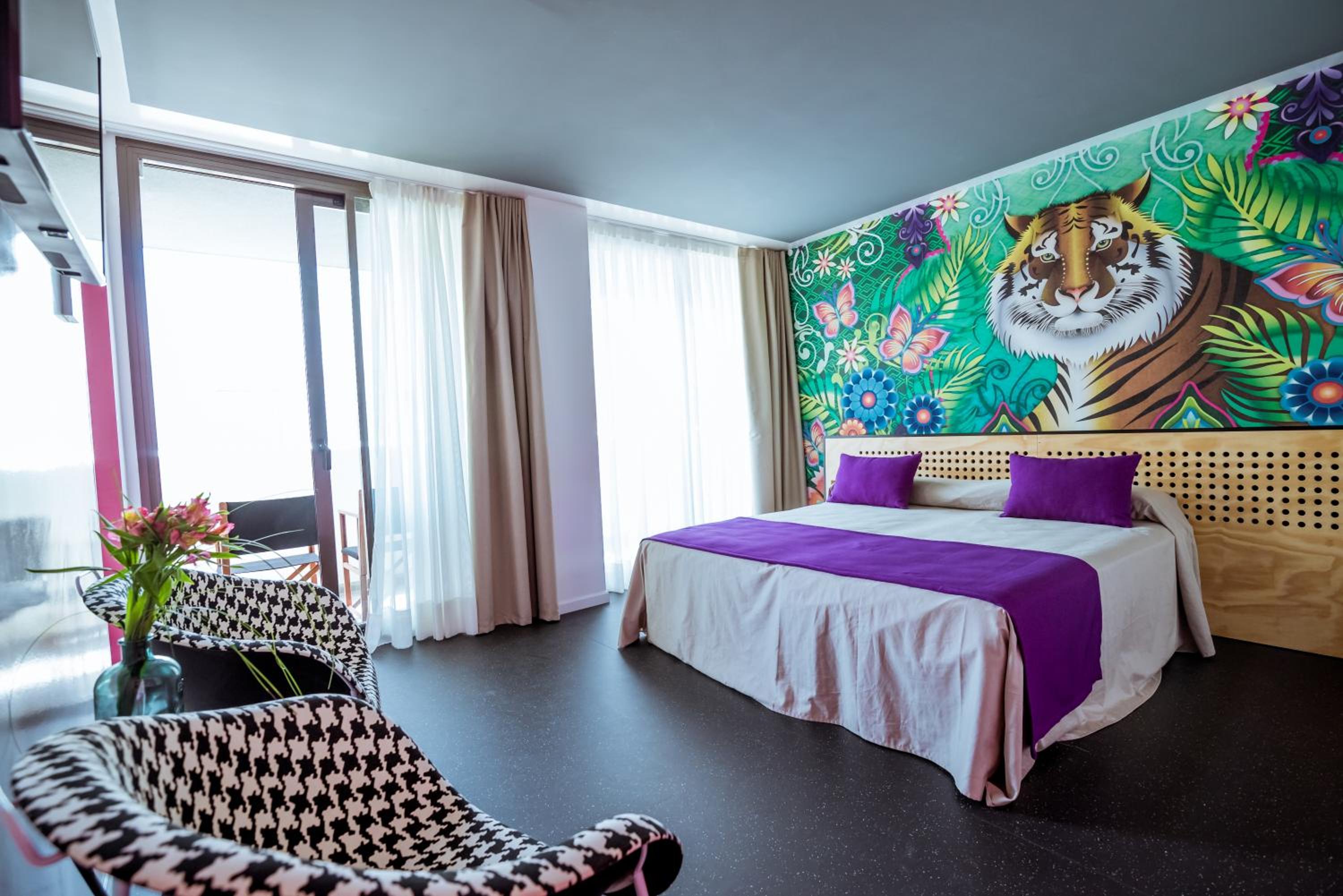 AMISTAT Island Hostel Ibiza - ALBERGUE JUVENIL