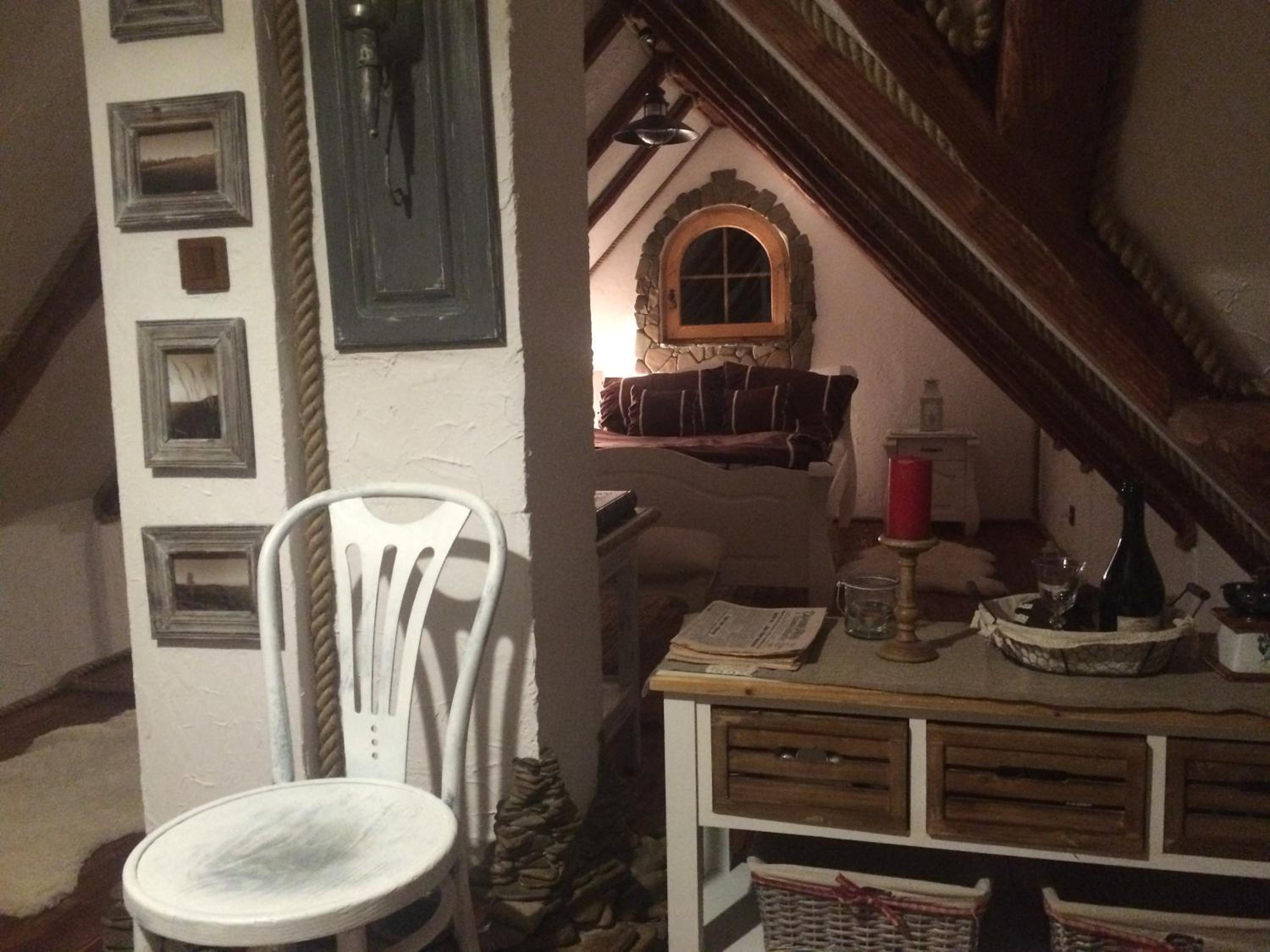 Photo 33