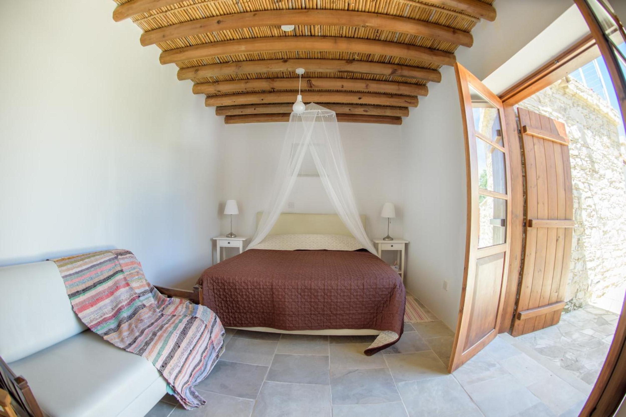Vavla Nature House