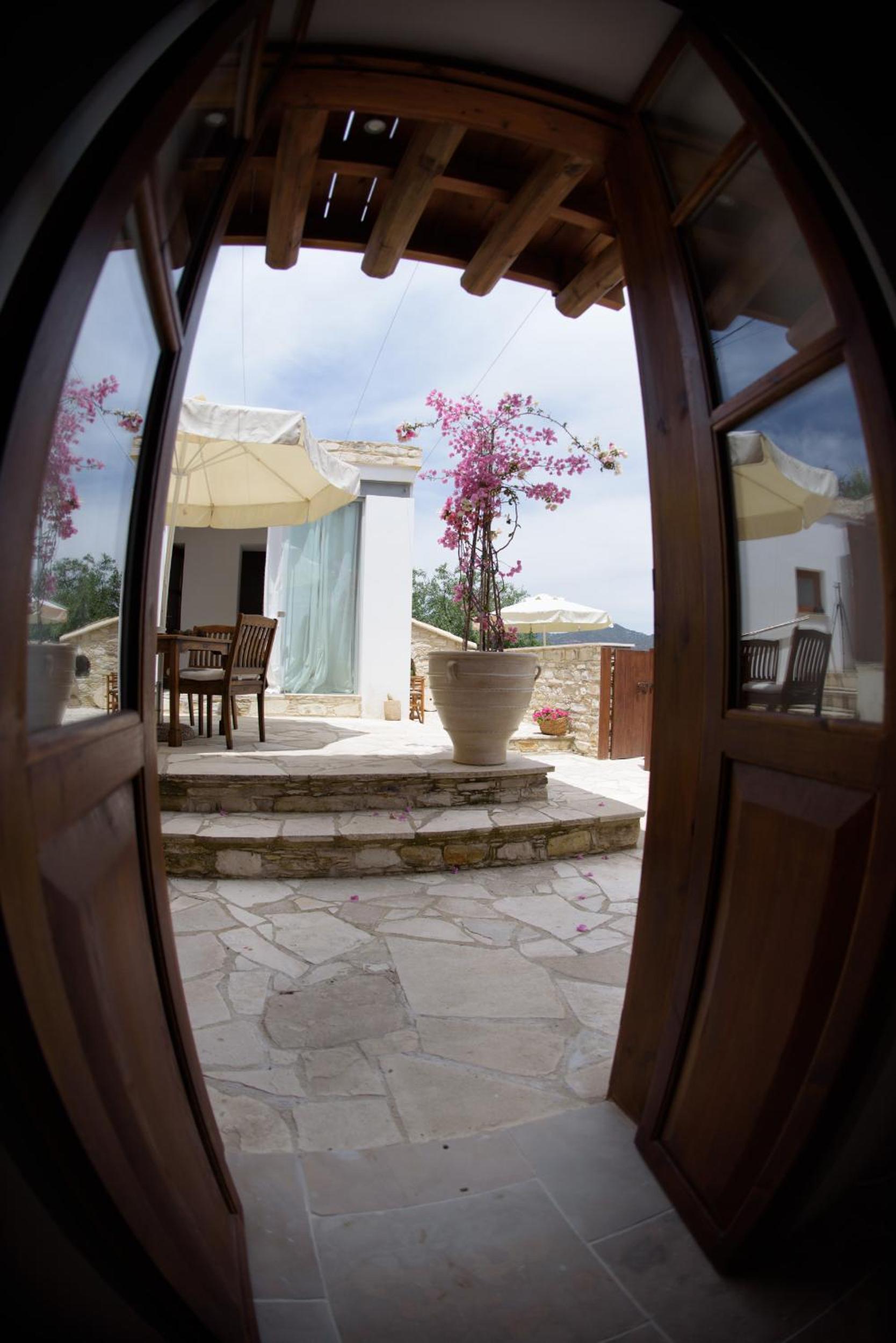 Vavla Nature House
