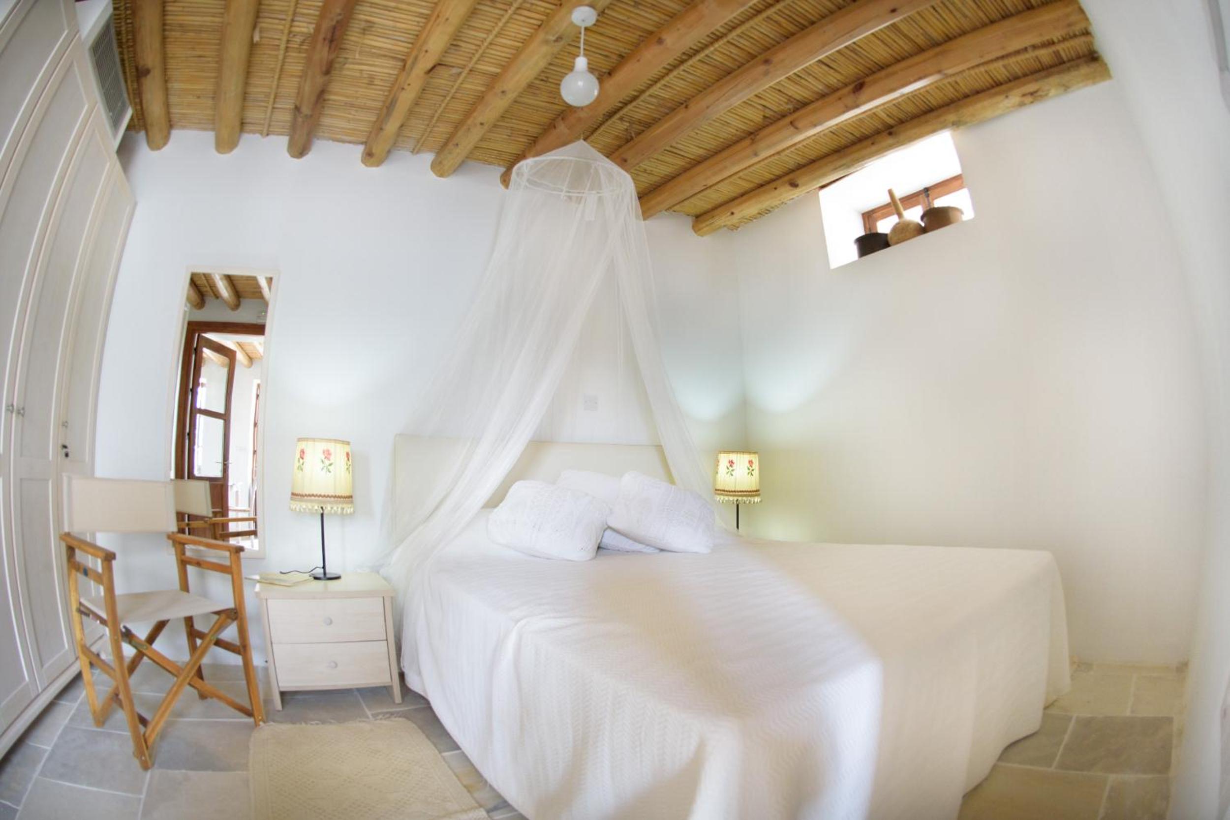 Vavla Nature House