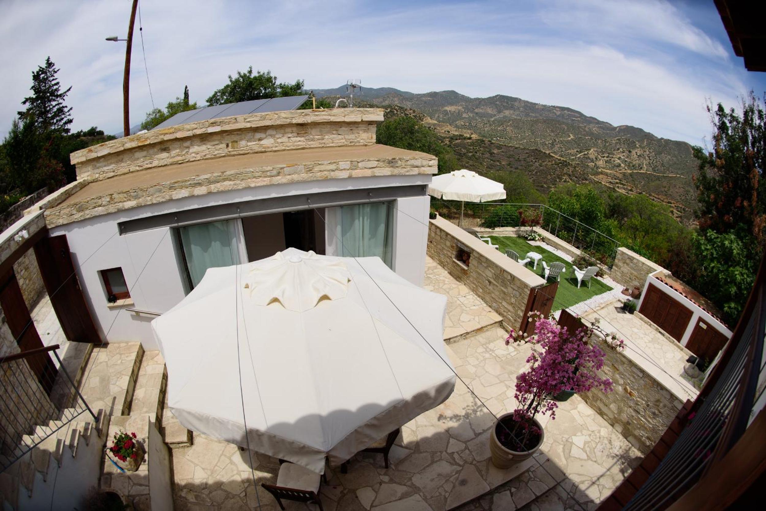 Vavla Nature House