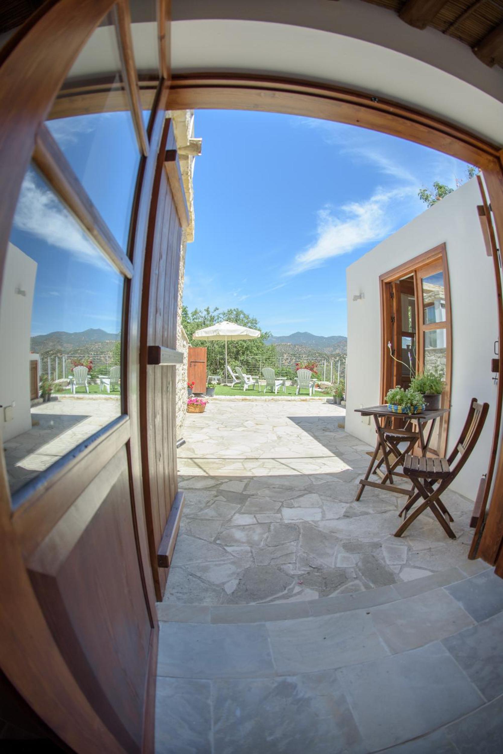 Vavla Nature House