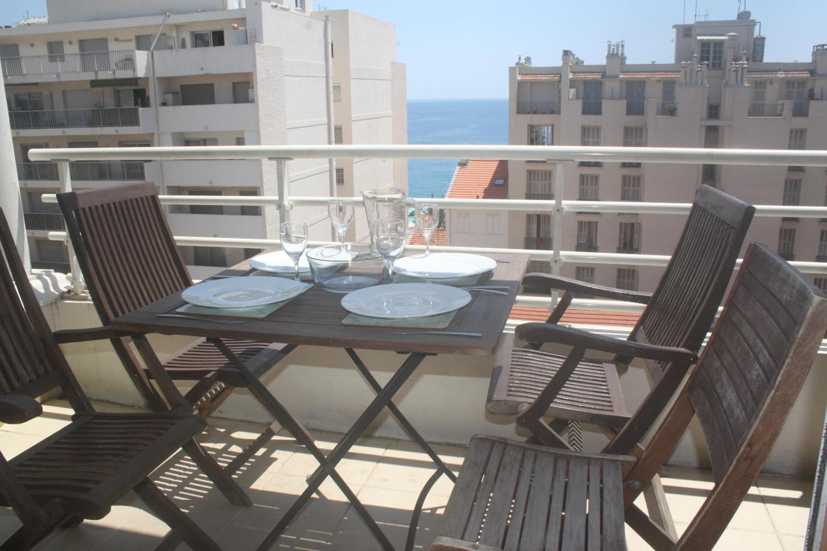 Top Floor Apartment Santa Barbara view 5