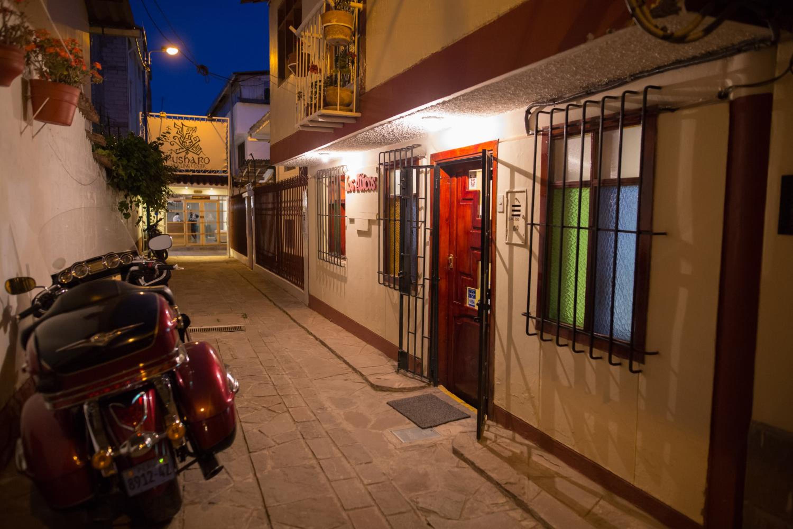 Los Aticos B&B with Coworking