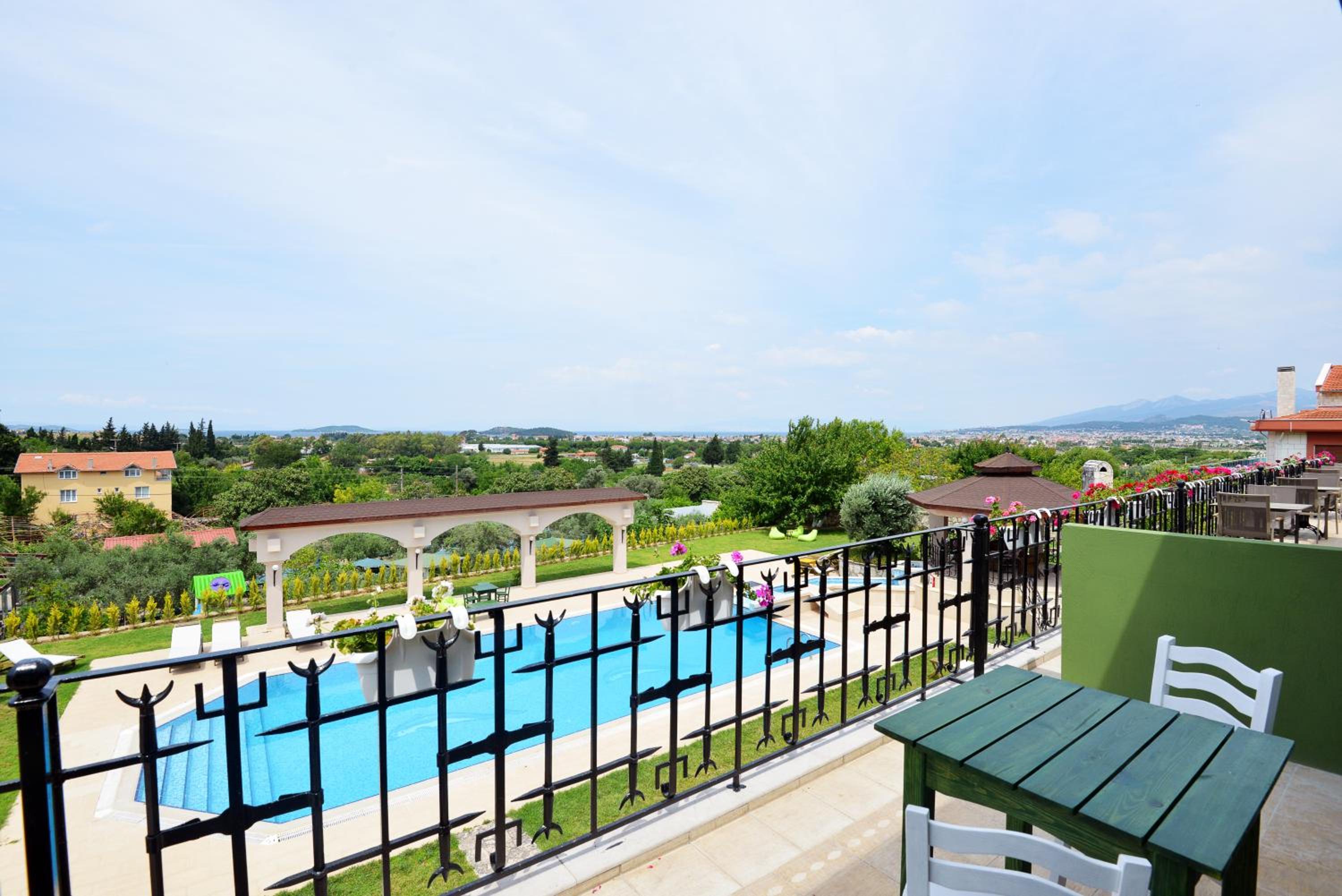 Belizi Hotel