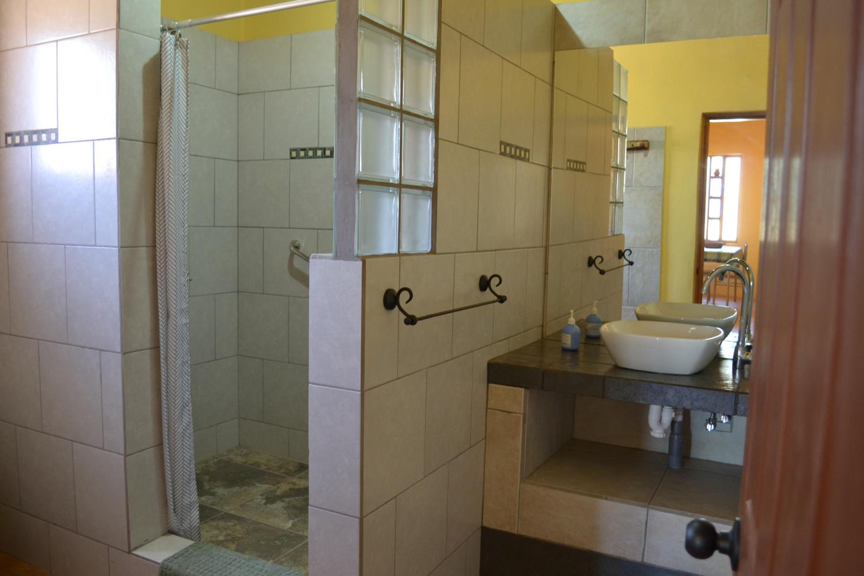 Hostal y Cabañas Renta House San Pedro