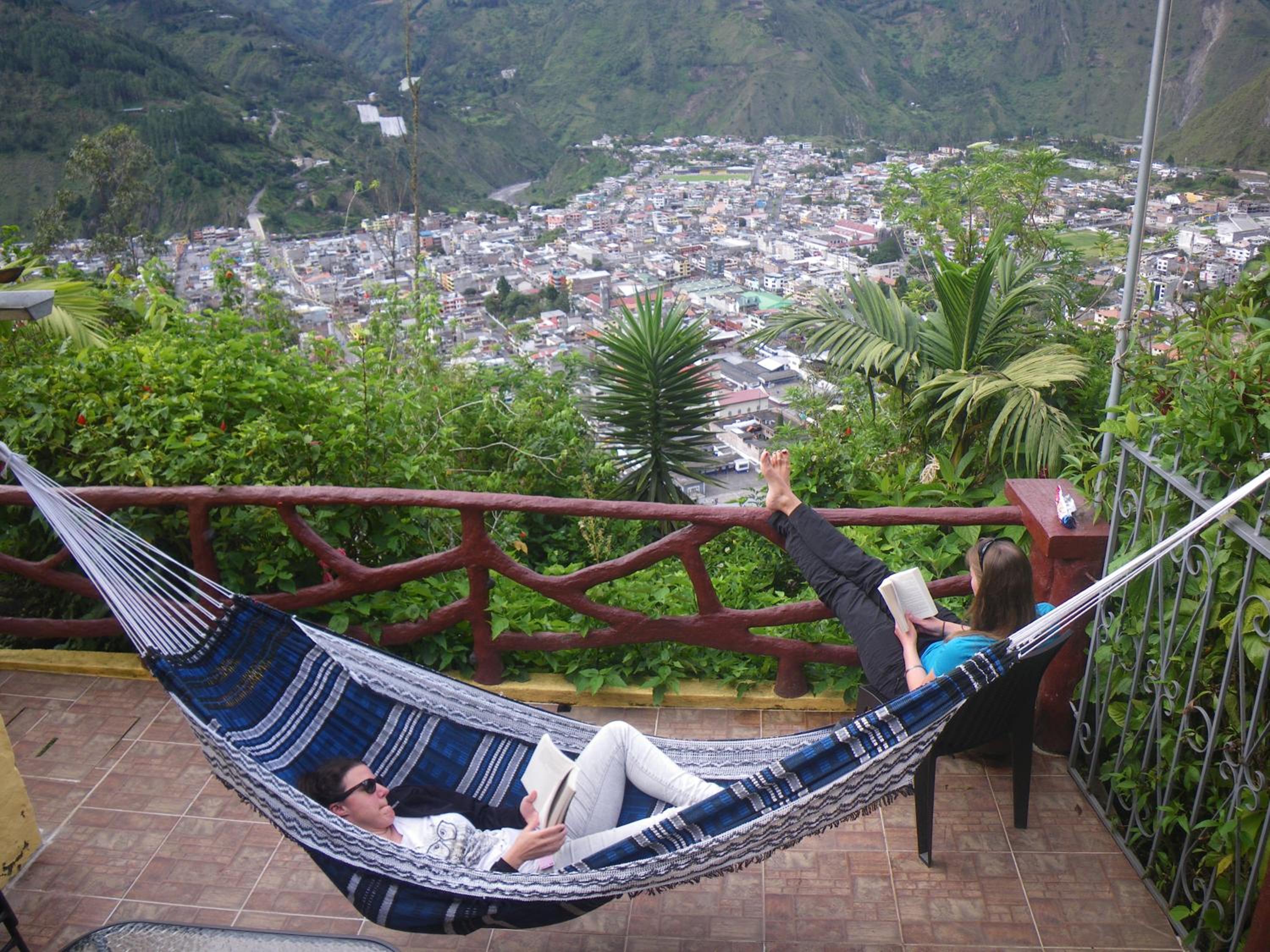La Casa Amarilla