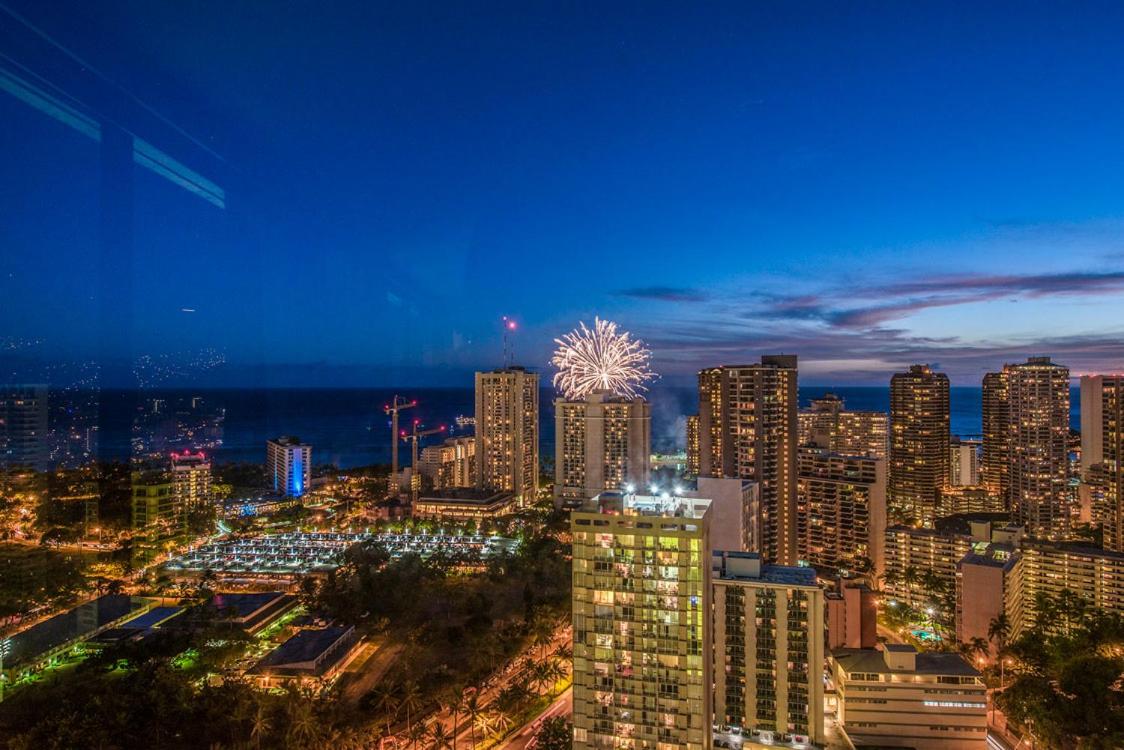 Hawaiian Monarch Penthouse 402 view 2