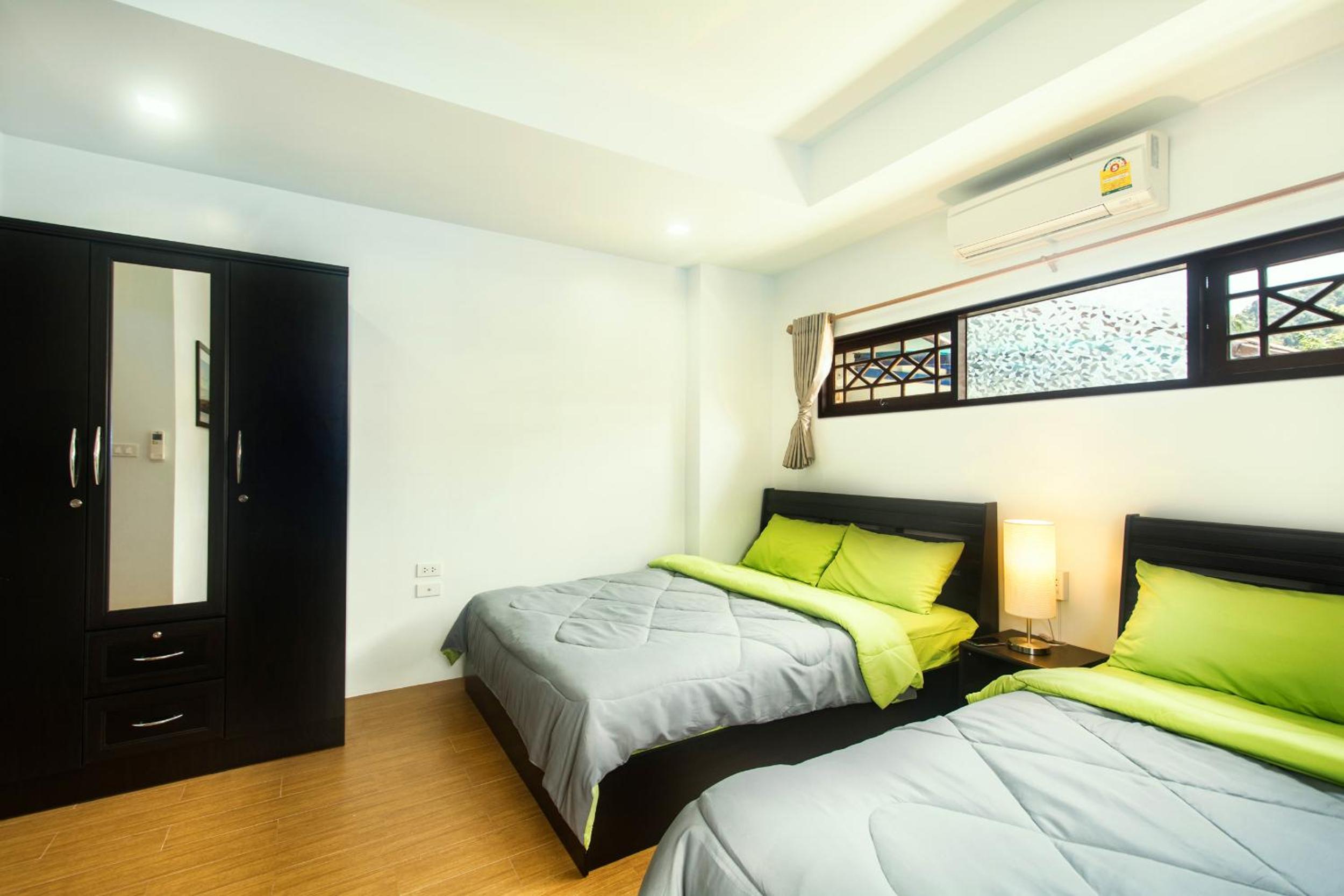 Photo 18