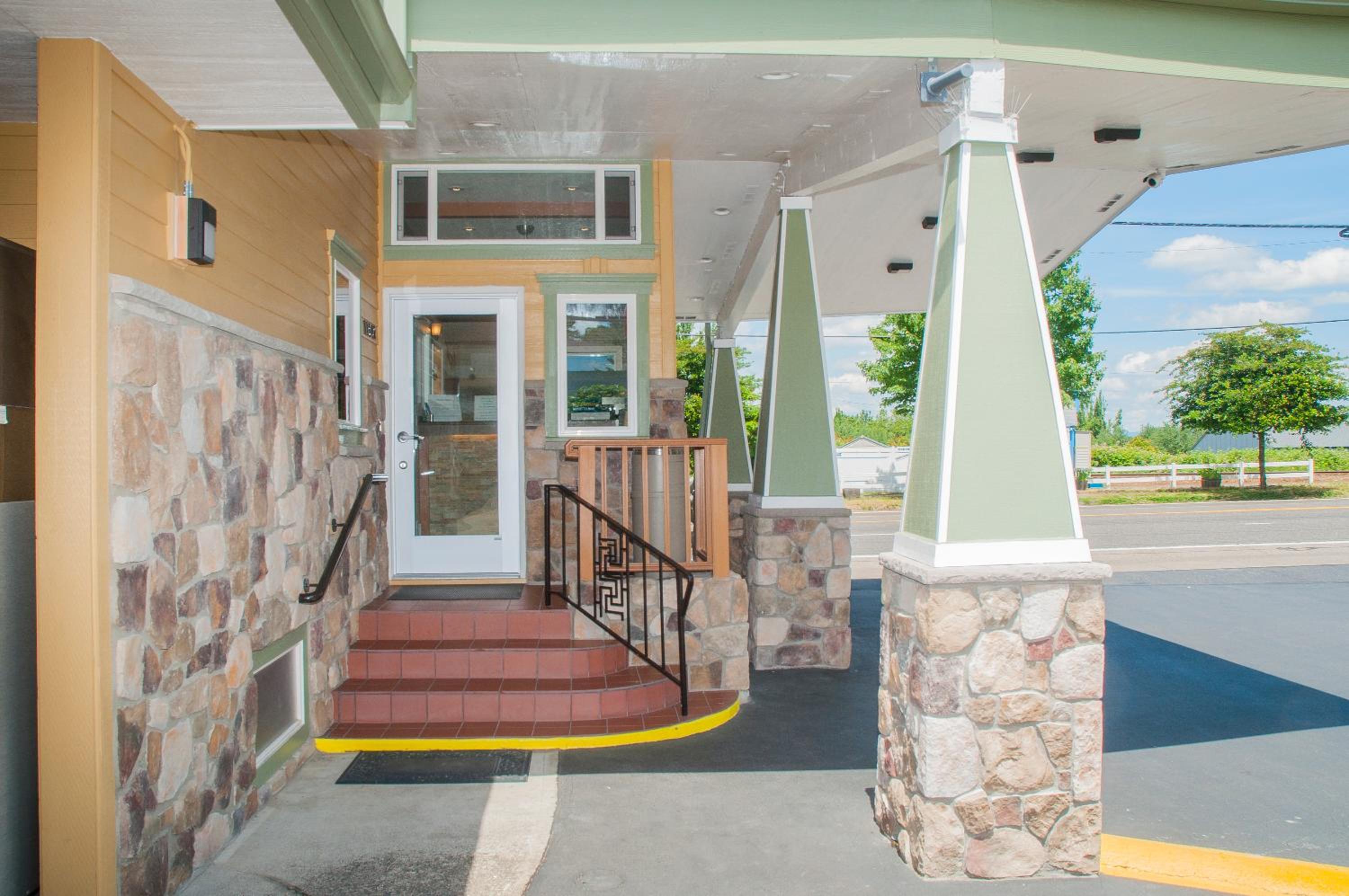Nordic Inn and Suites view 4