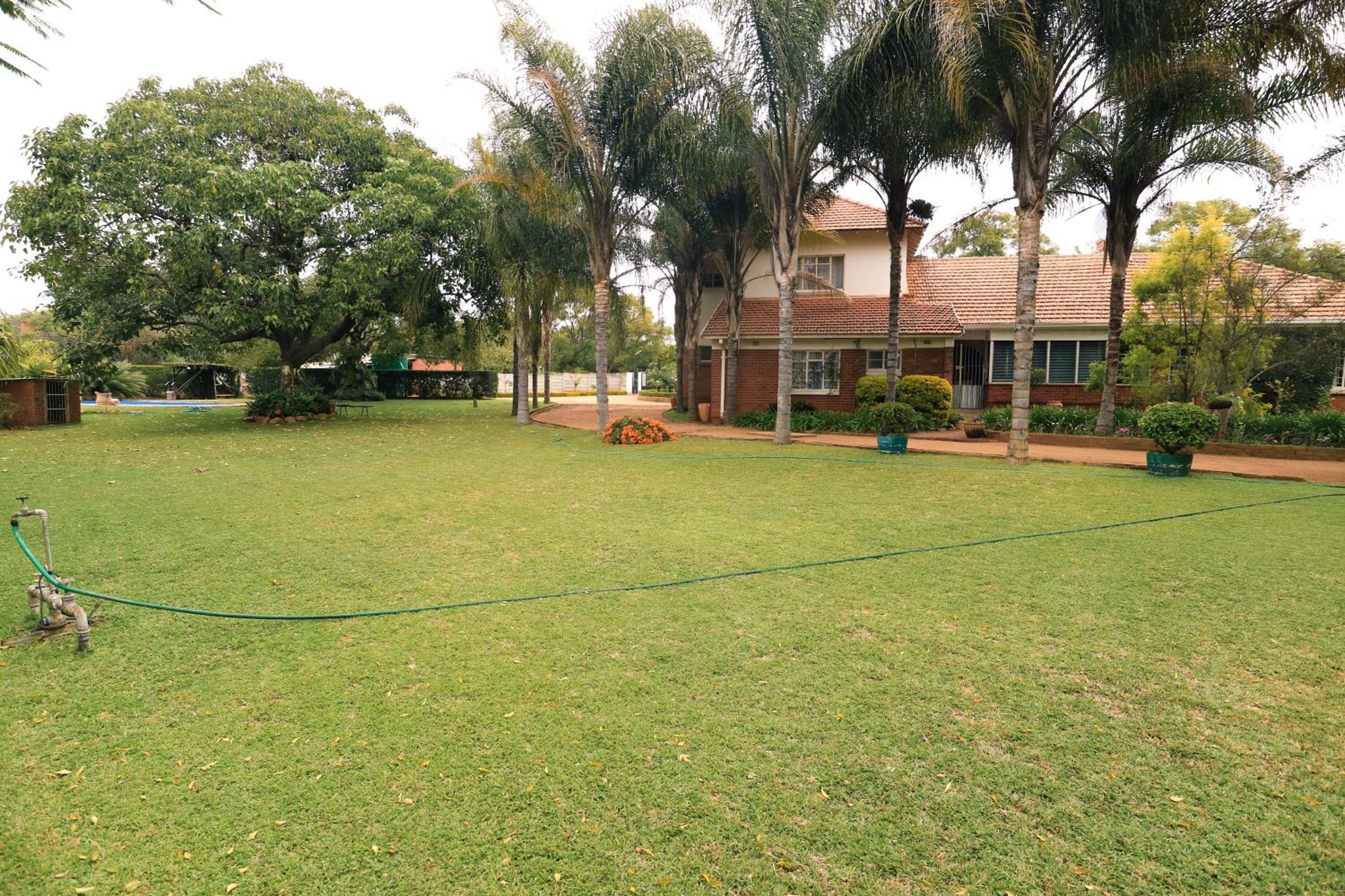 Hillside Manor