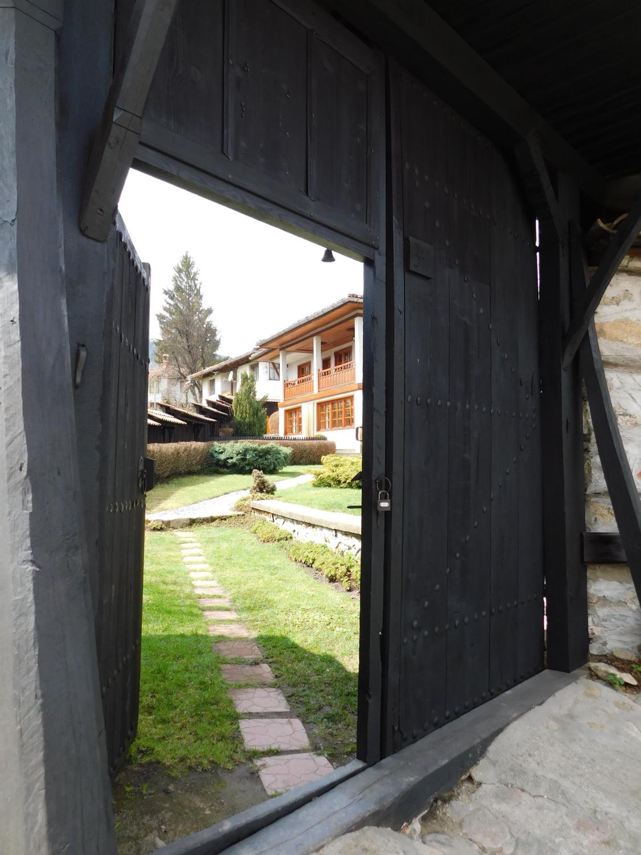 Family Vacation Home Topolnitza