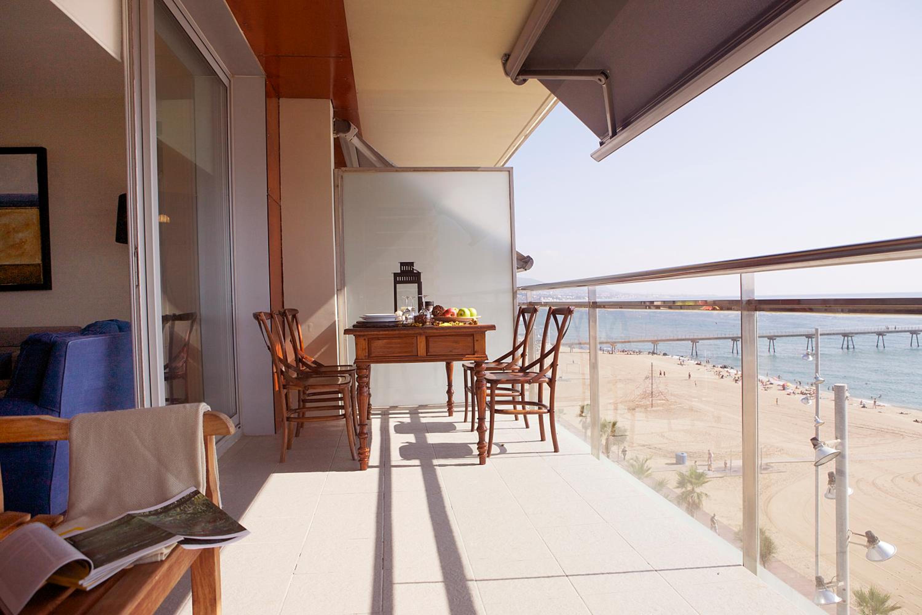 Great Sea-Side Barcelona Apartment