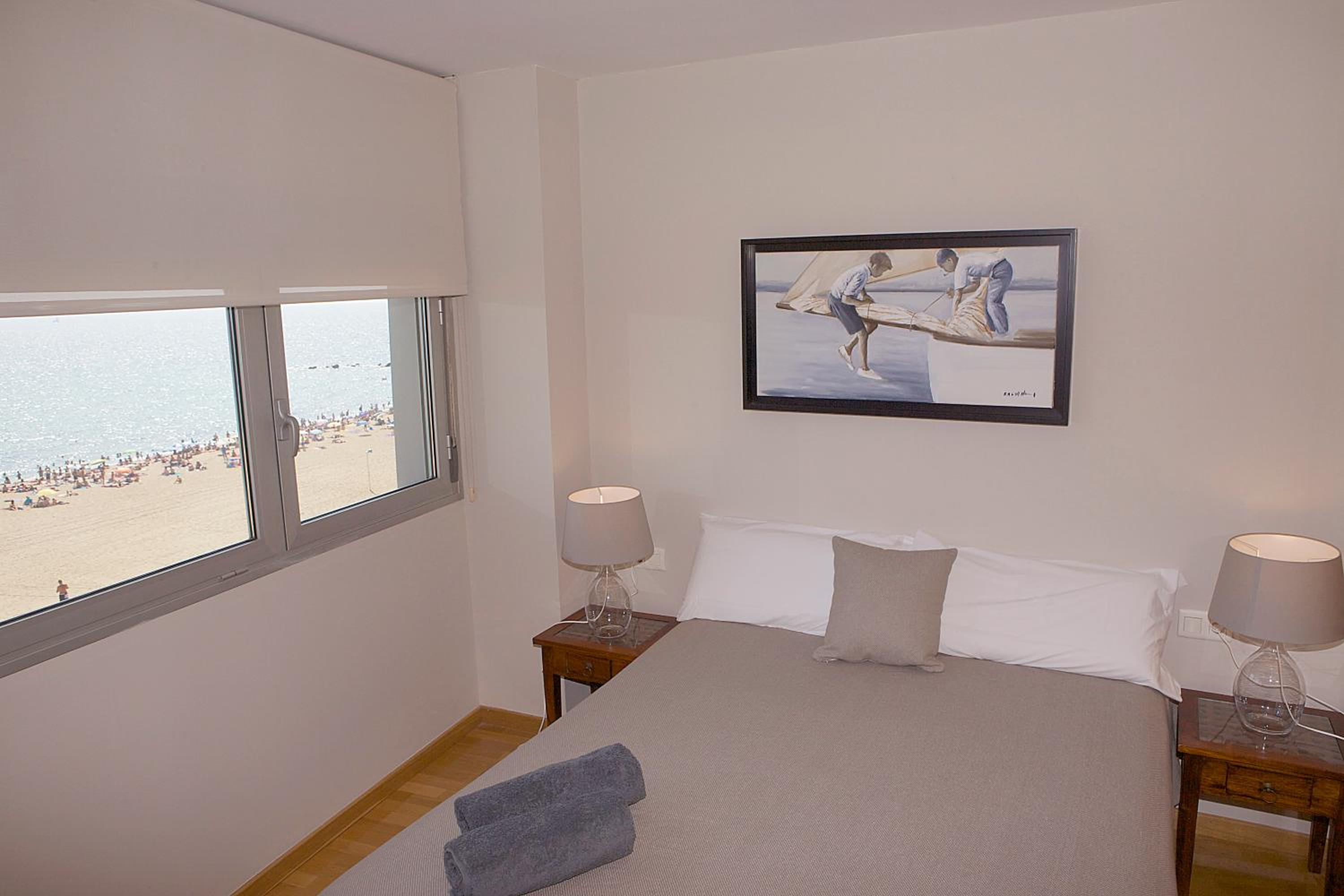 Great Sea-Side Barcelona Apartment