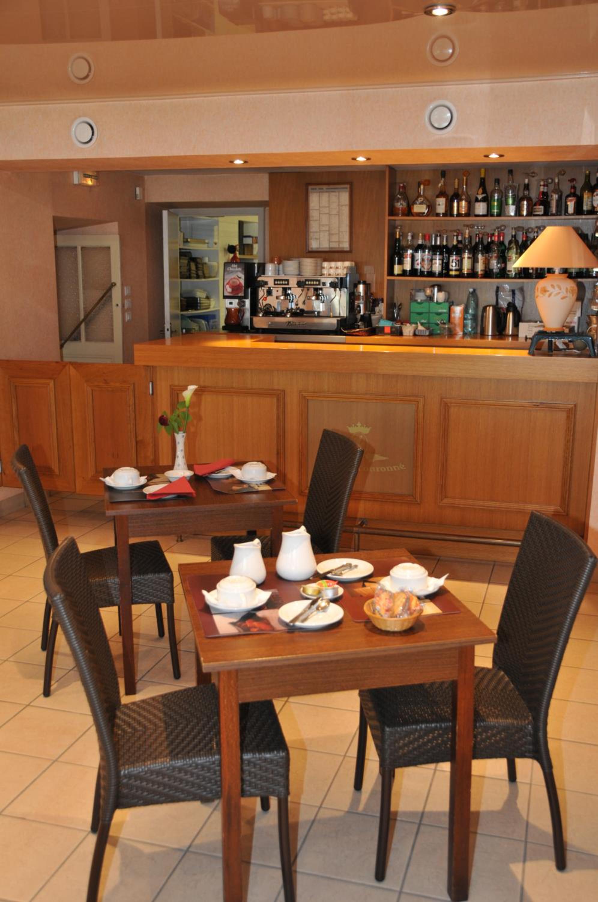 Logis Hotel L'ange Couronne, photo 6