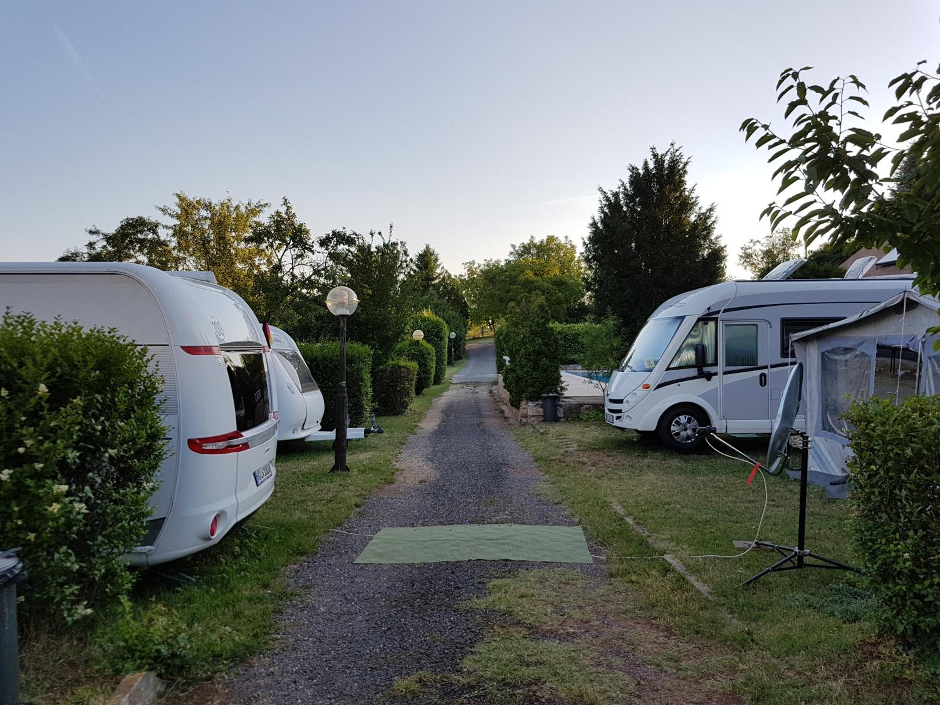 Mandel Camping