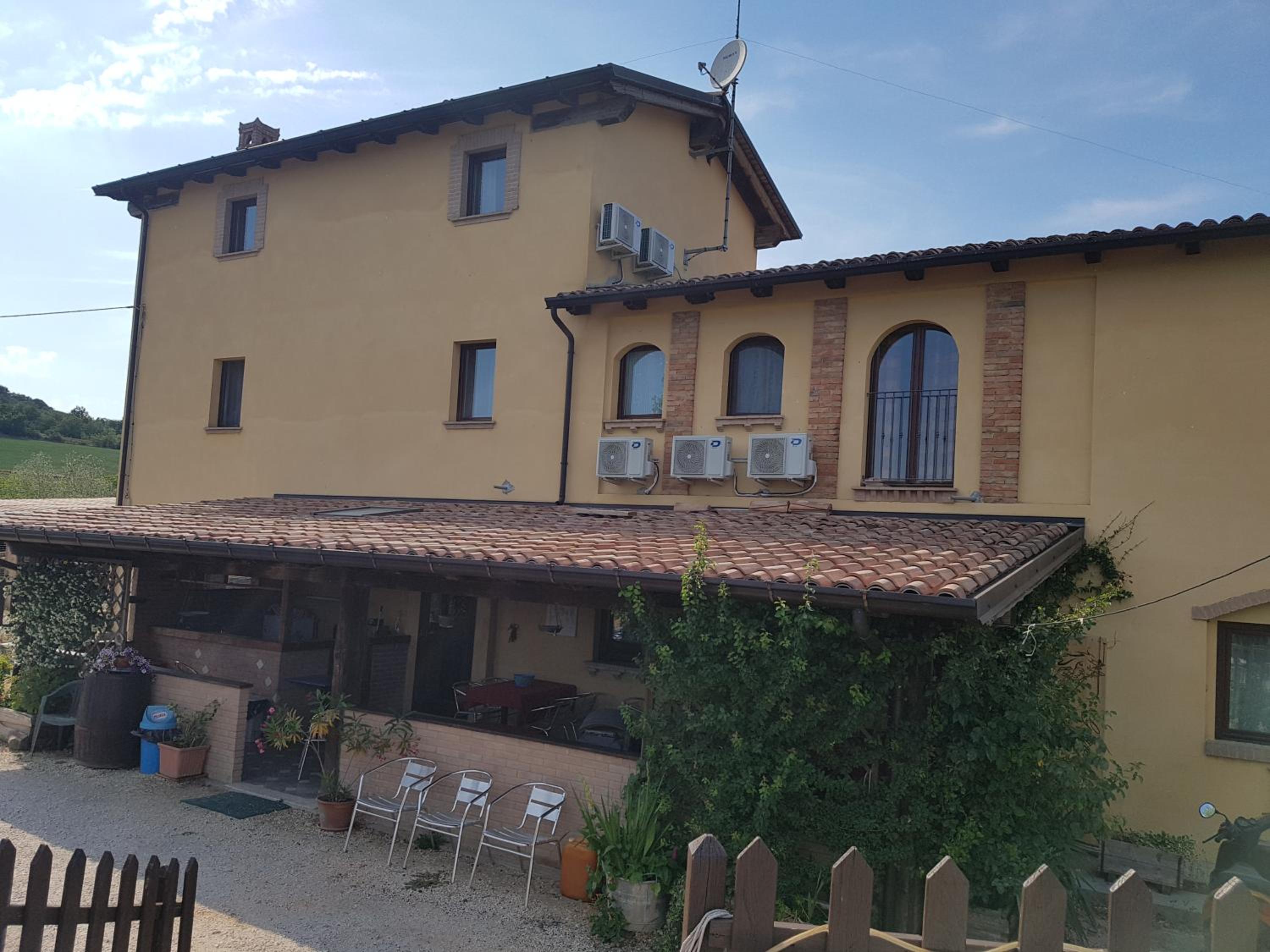 Photo 33