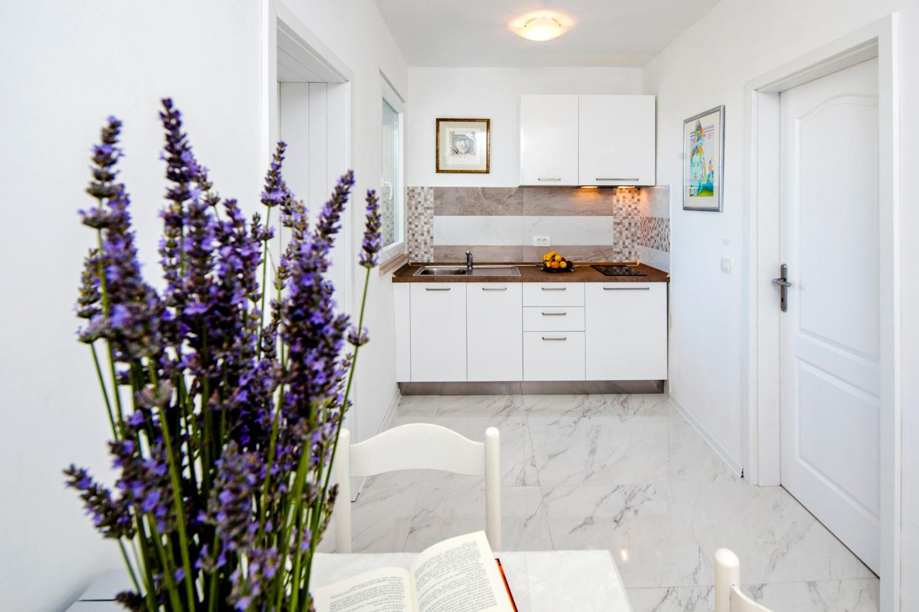 Apartment Centener view 5