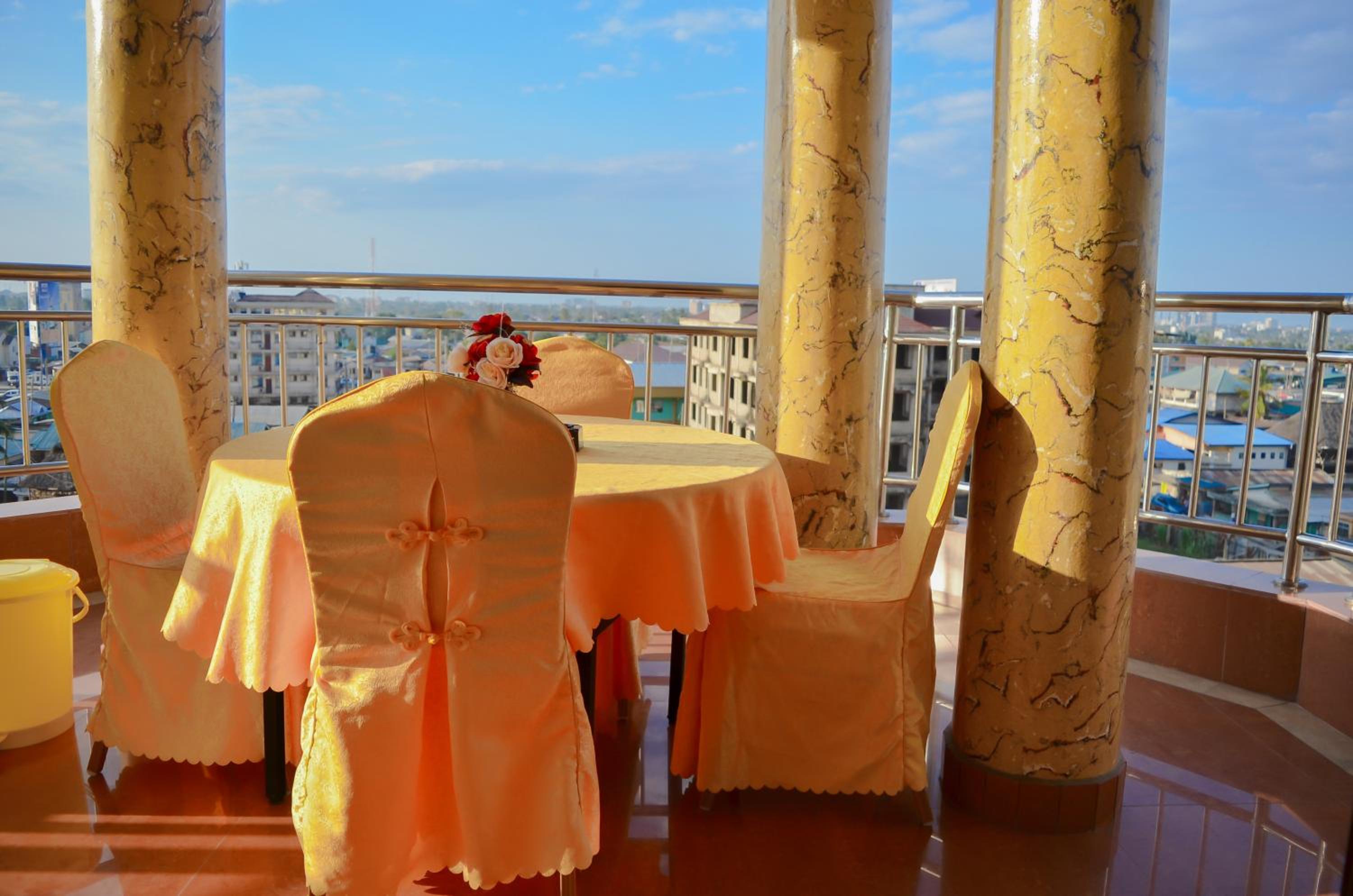 Silver Paradise Hotel