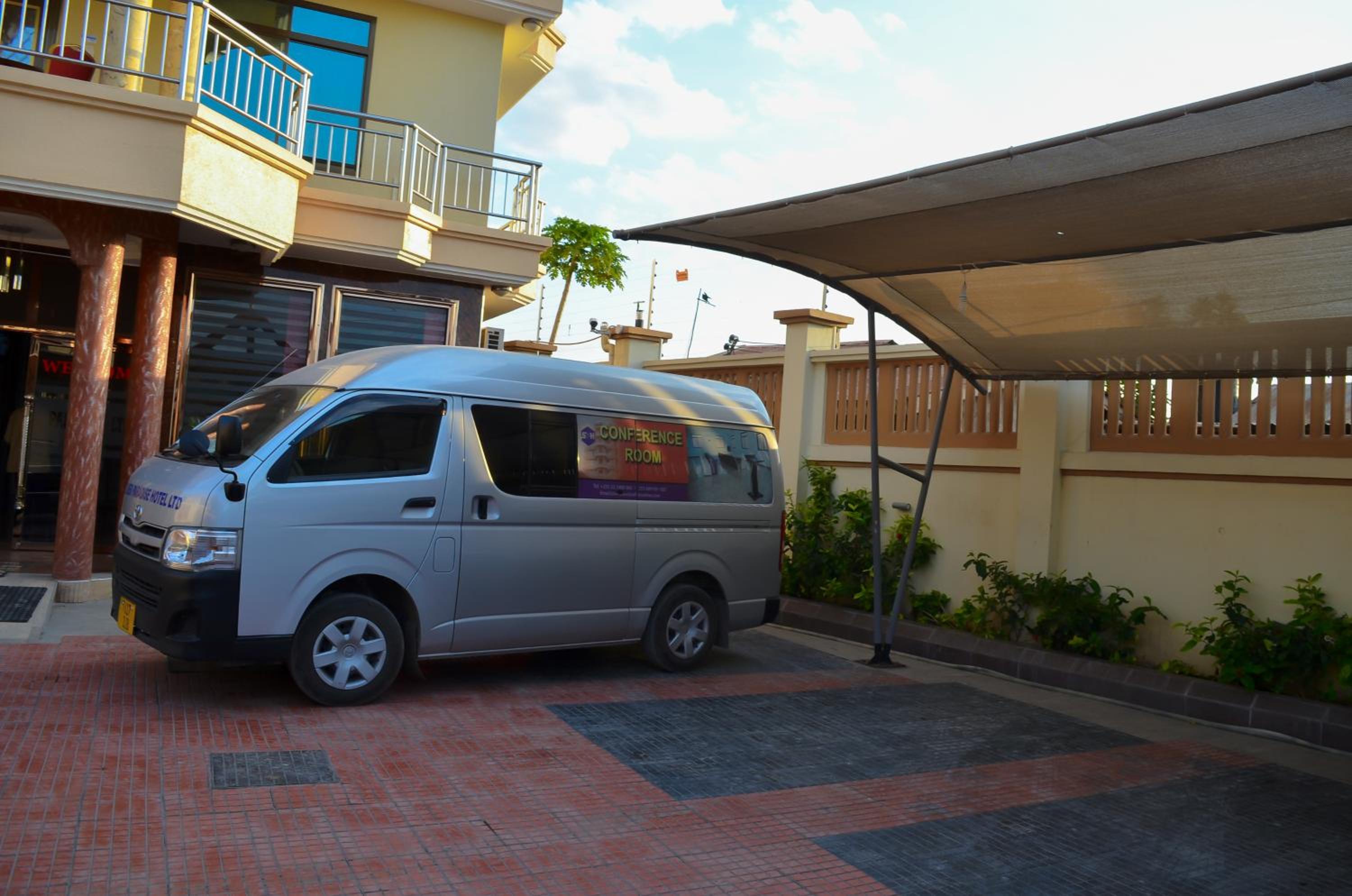 Silver Paradise Hotel