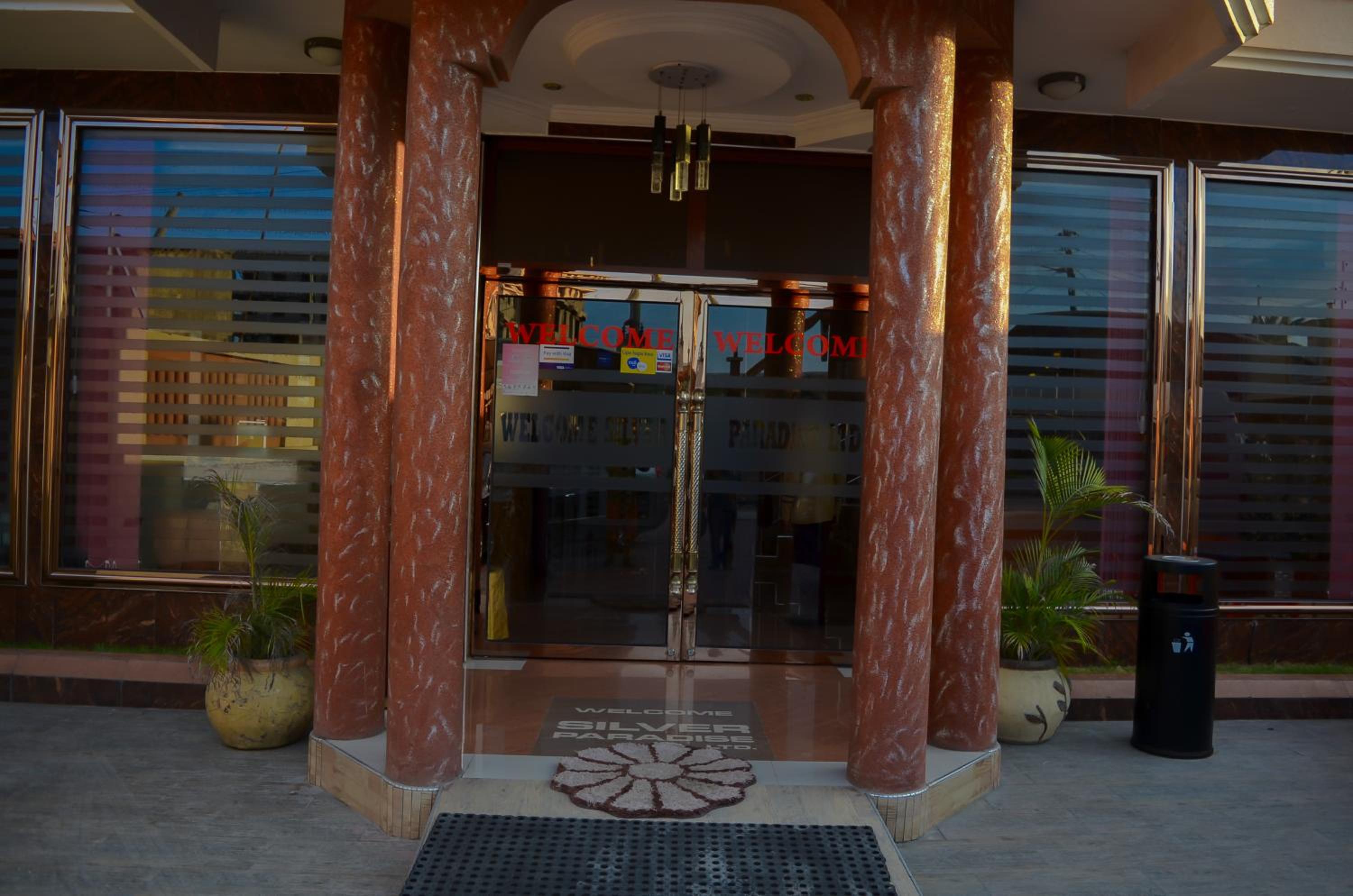 Silver Paradise Hotel