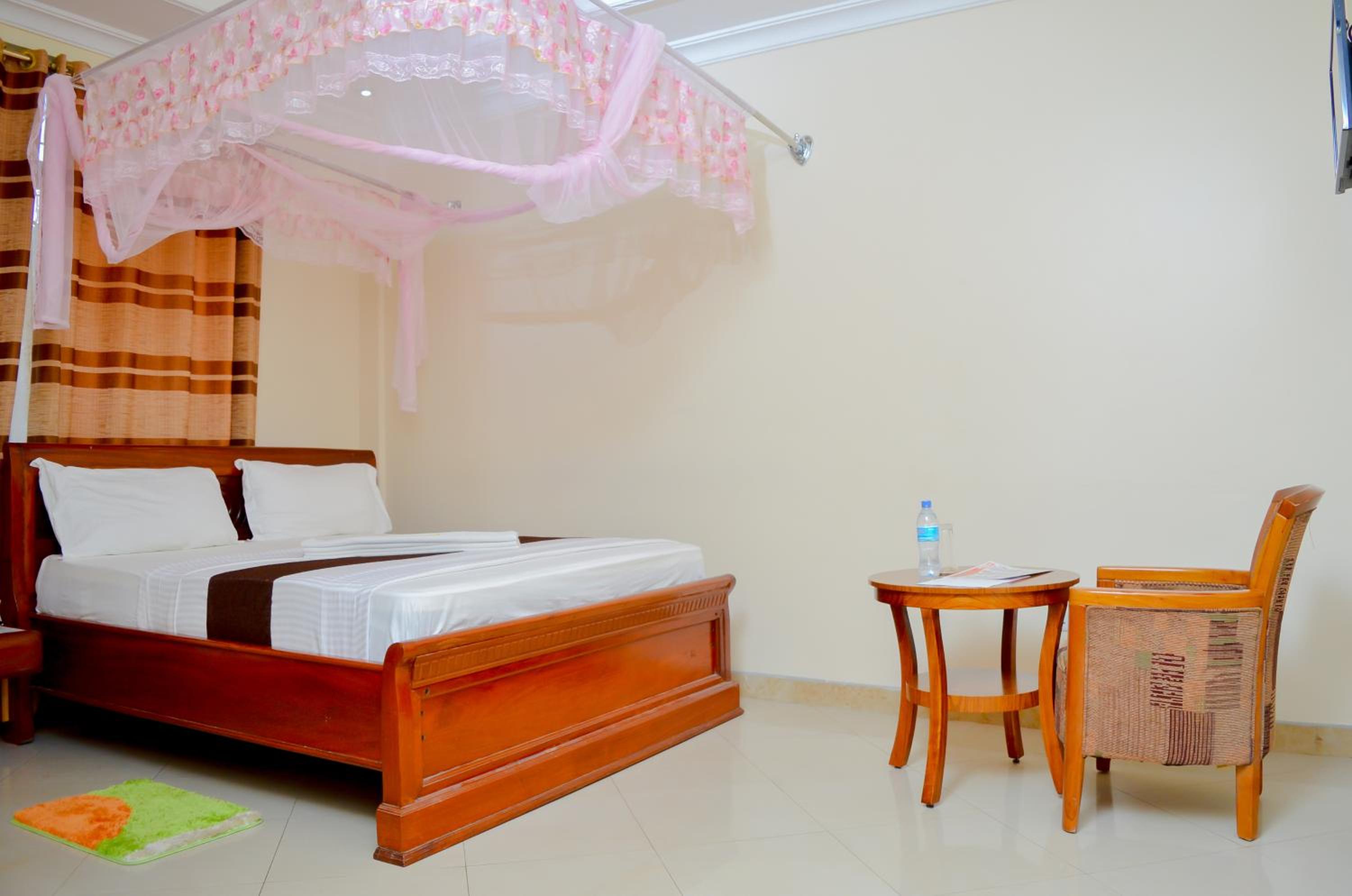 Silver Paradise Hotel