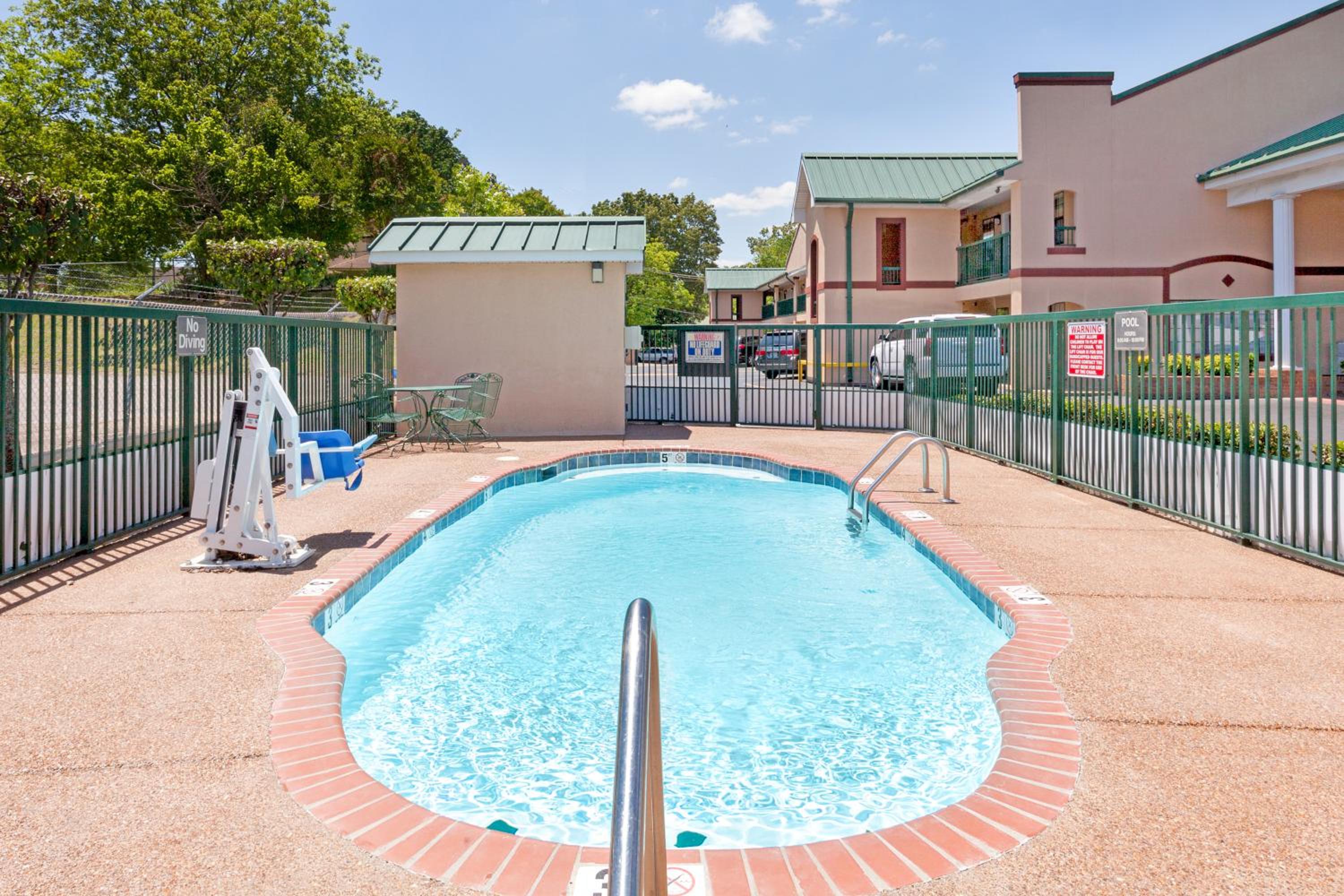 Days Inn by Wyndham Lexington