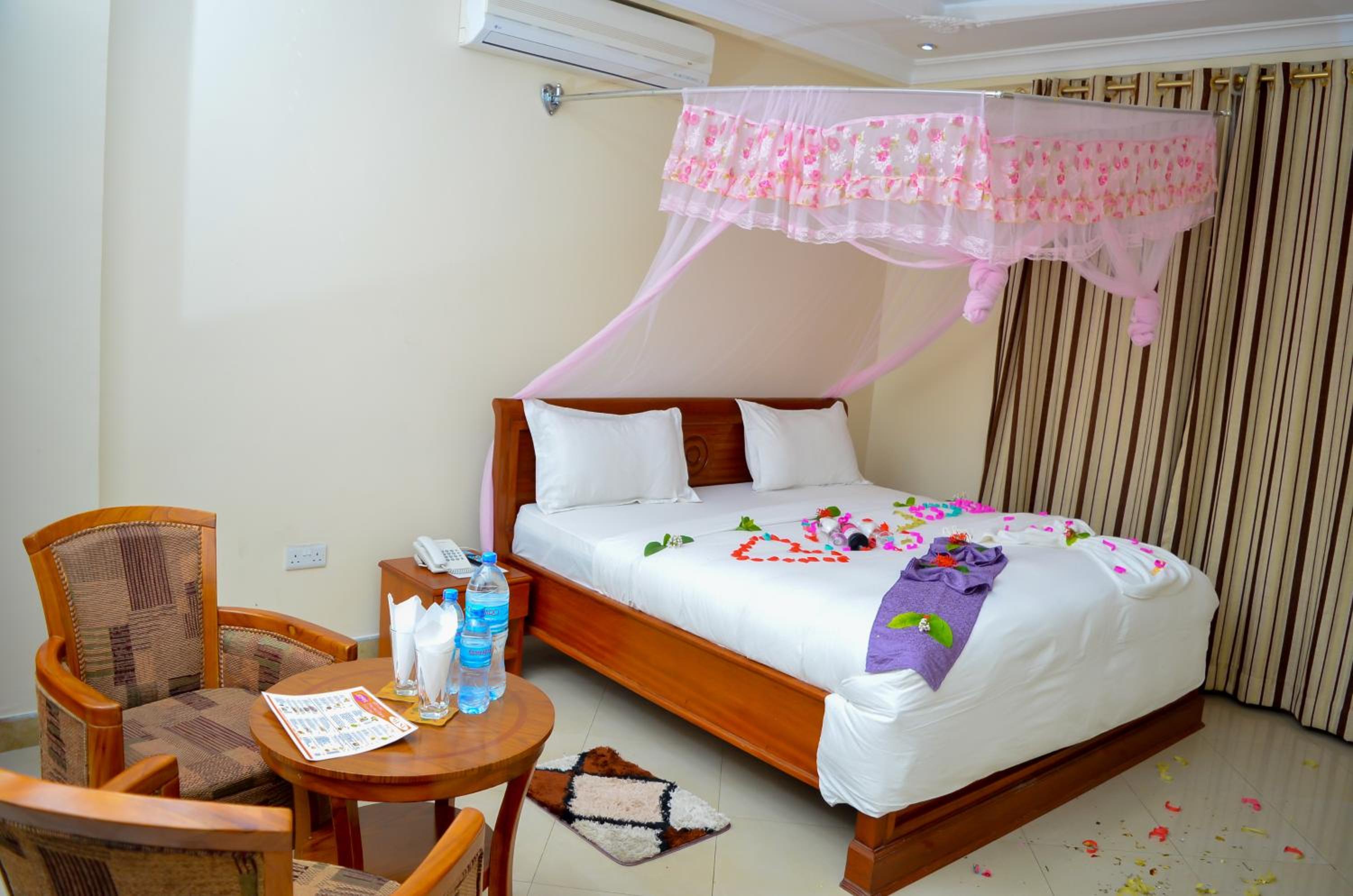 Silver Paradise Hotel