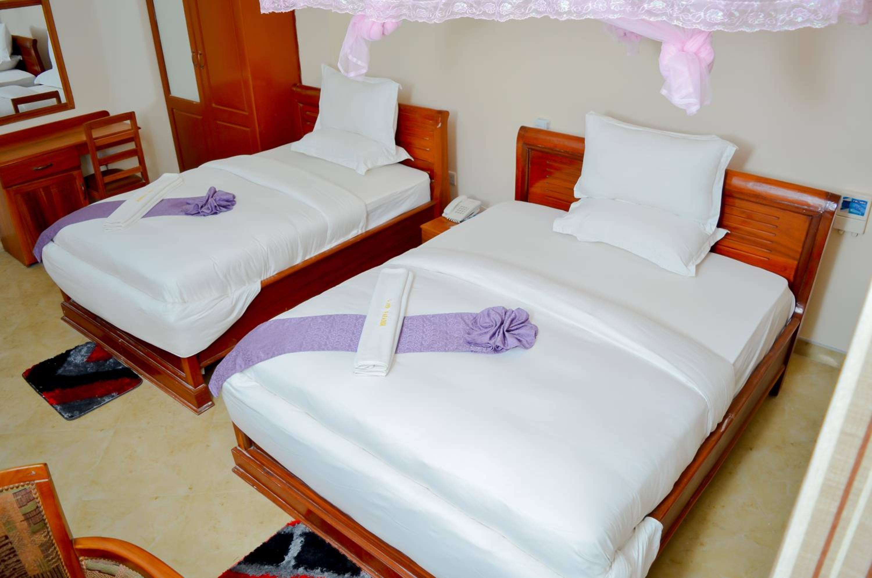 Silver Paradise Hotel