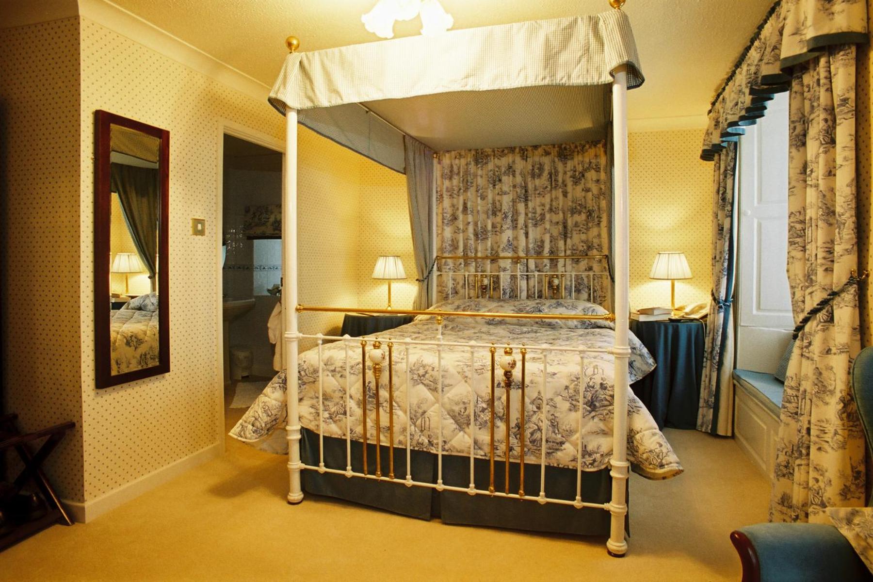 Bishopsgate House Hotel