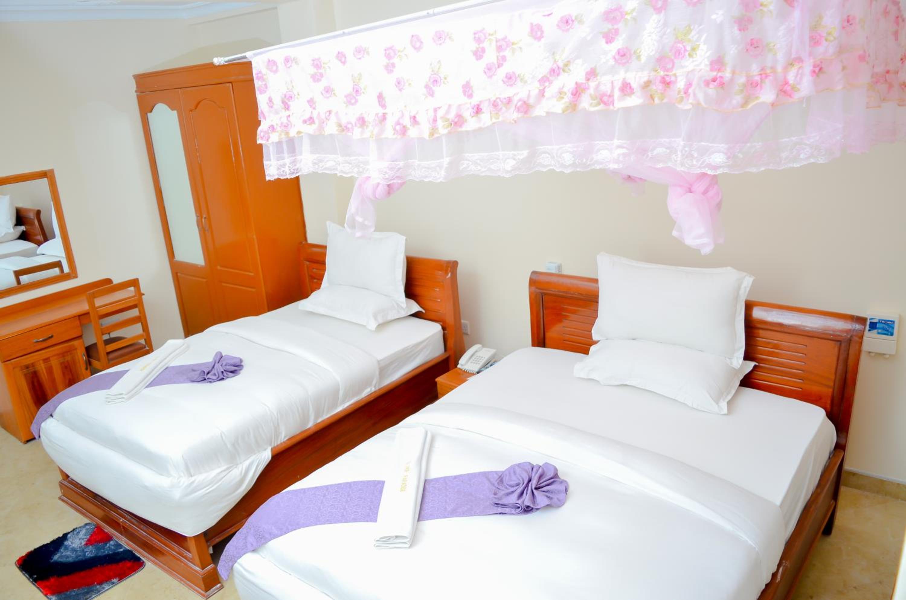 Silver Paradise Hotel