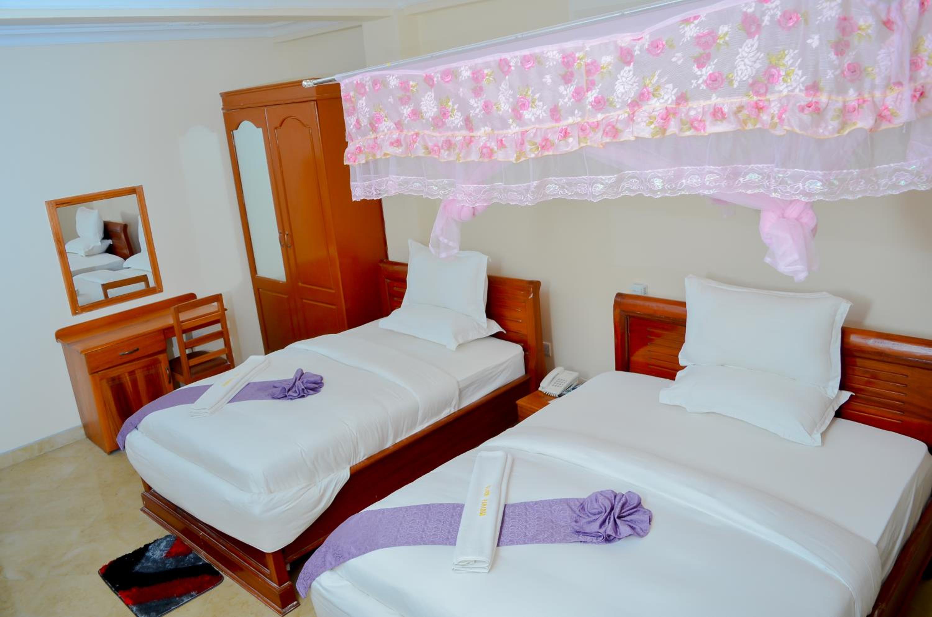 Silver Paradise Hotel