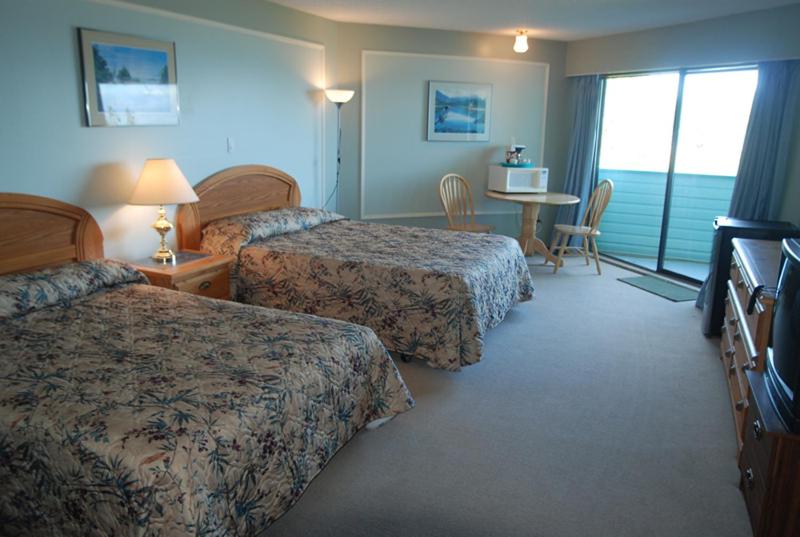 North Shore Inn view 3