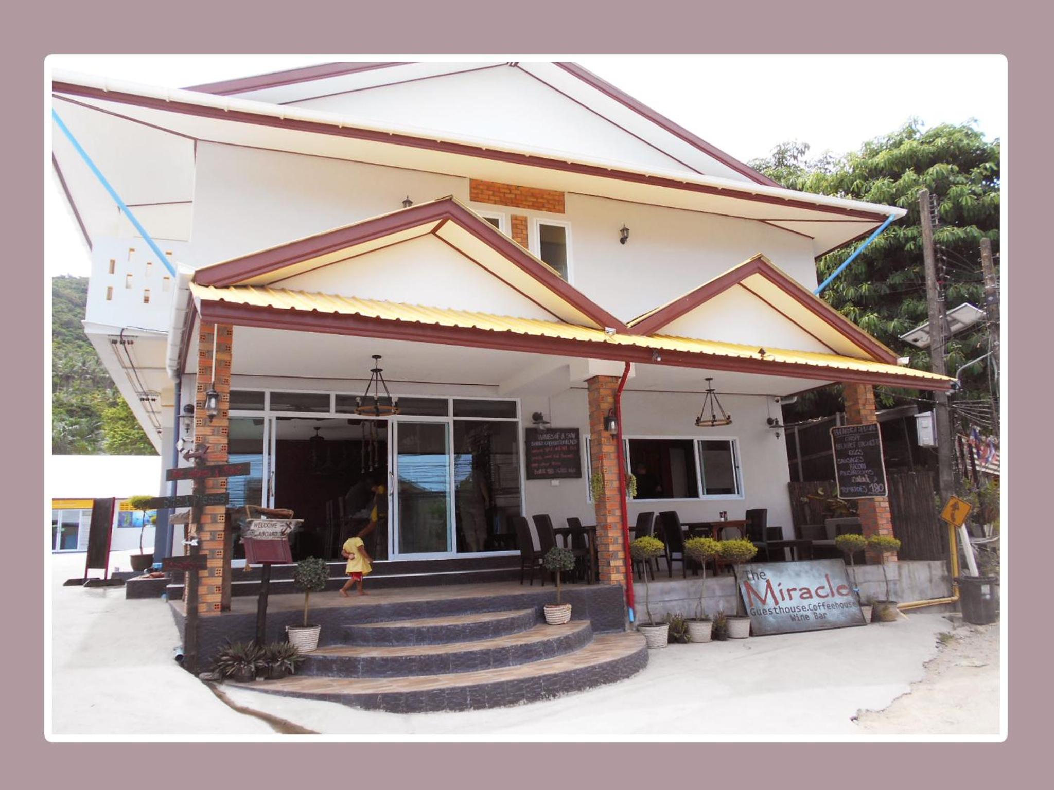 The Miracle Guesthouse & Diving