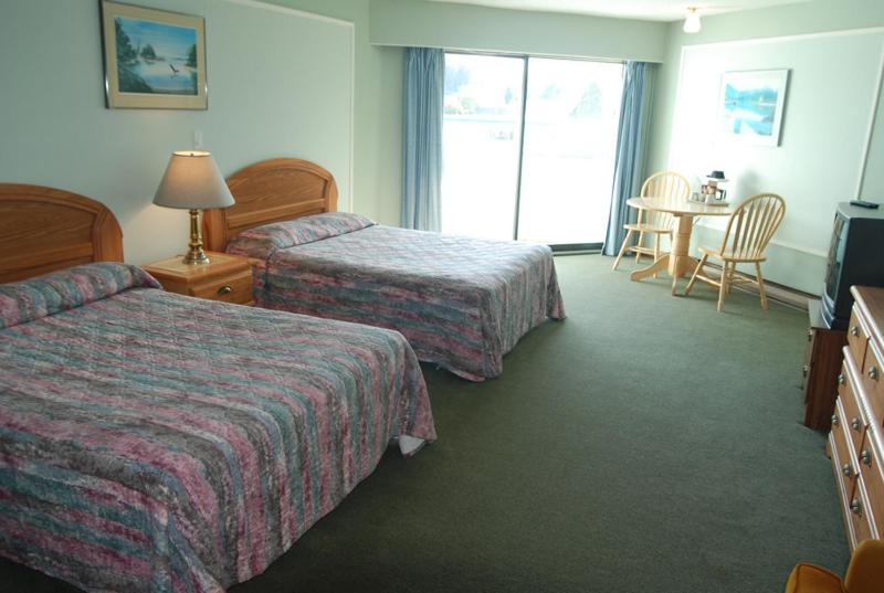 North Shore Inn view 5