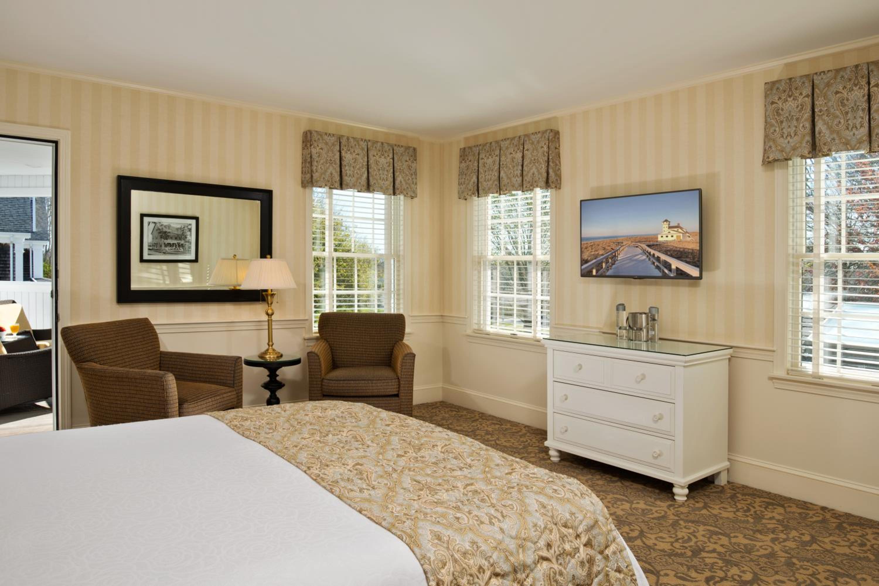 Chatham Wayside Inn