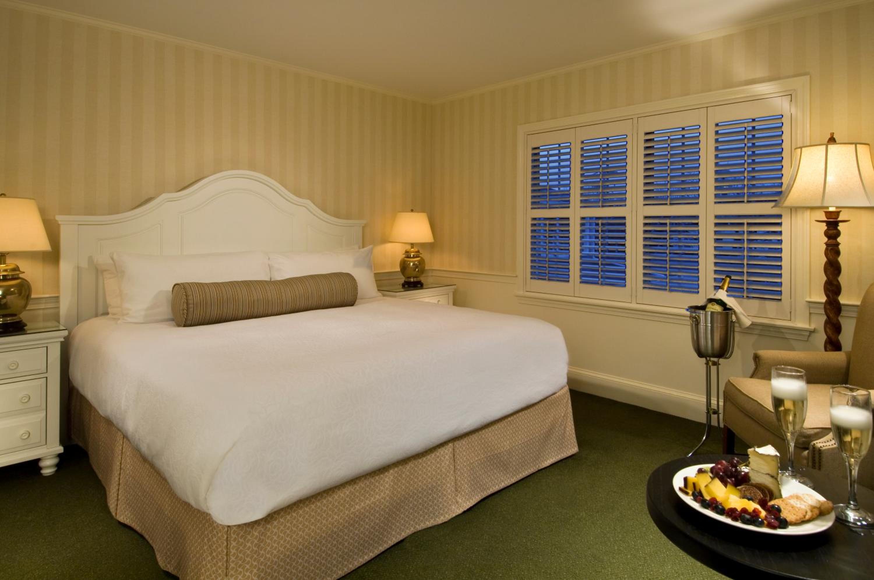 Chatham Wayside Inn