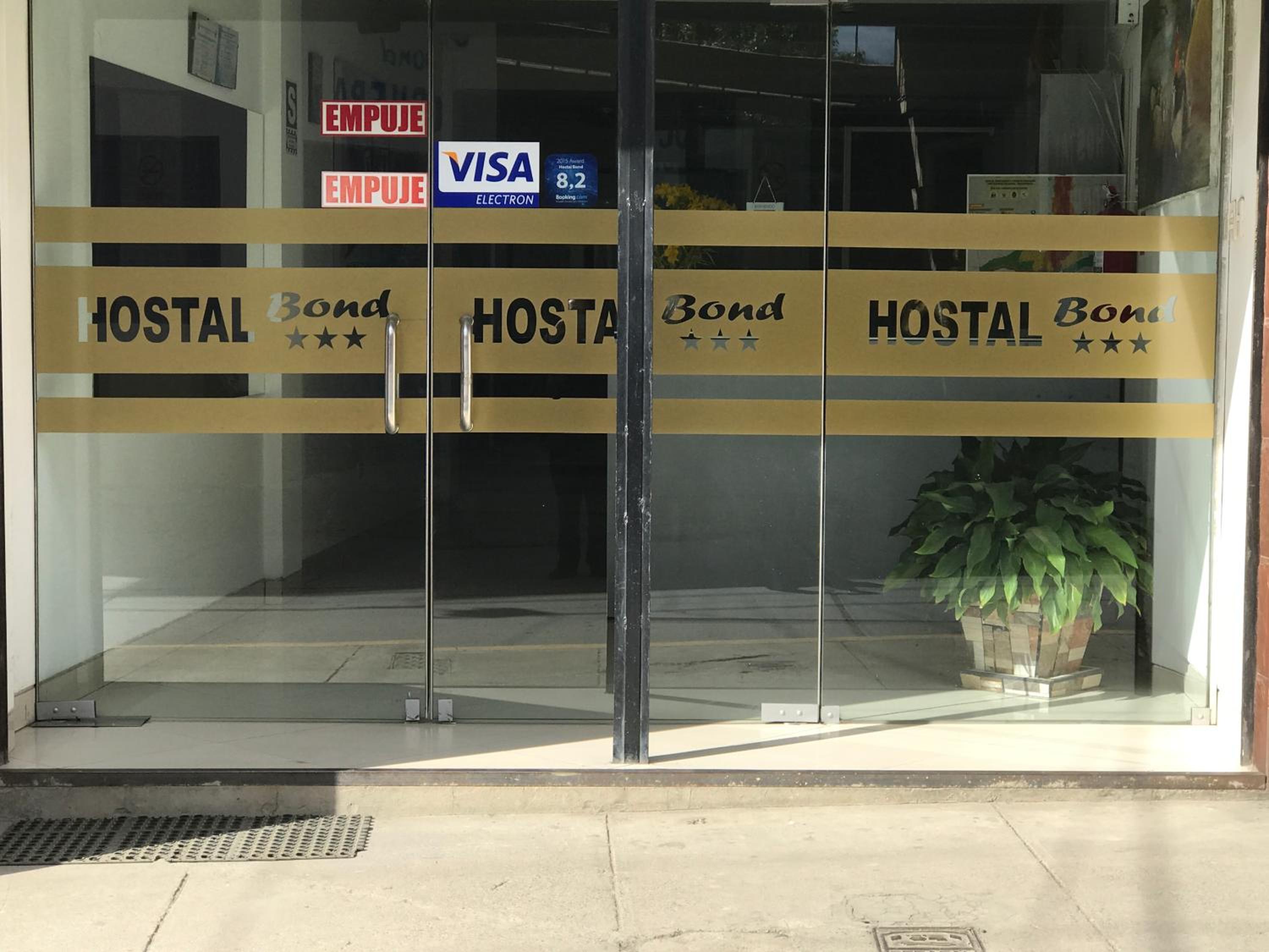 Hostal Bond view 4