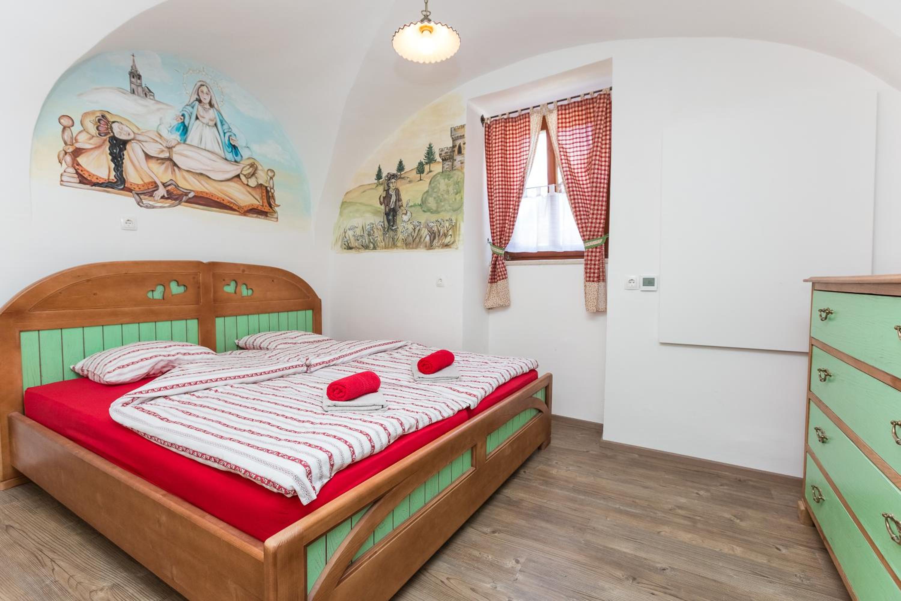 Apartments Petacova Hiša view 3